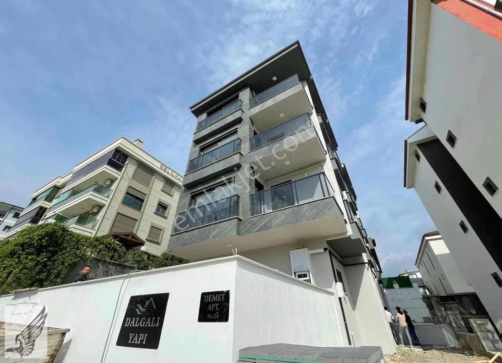 Villalar Bölgesinde Yüksek Kredi İmkanli 2+1 Ön Cephe Daire