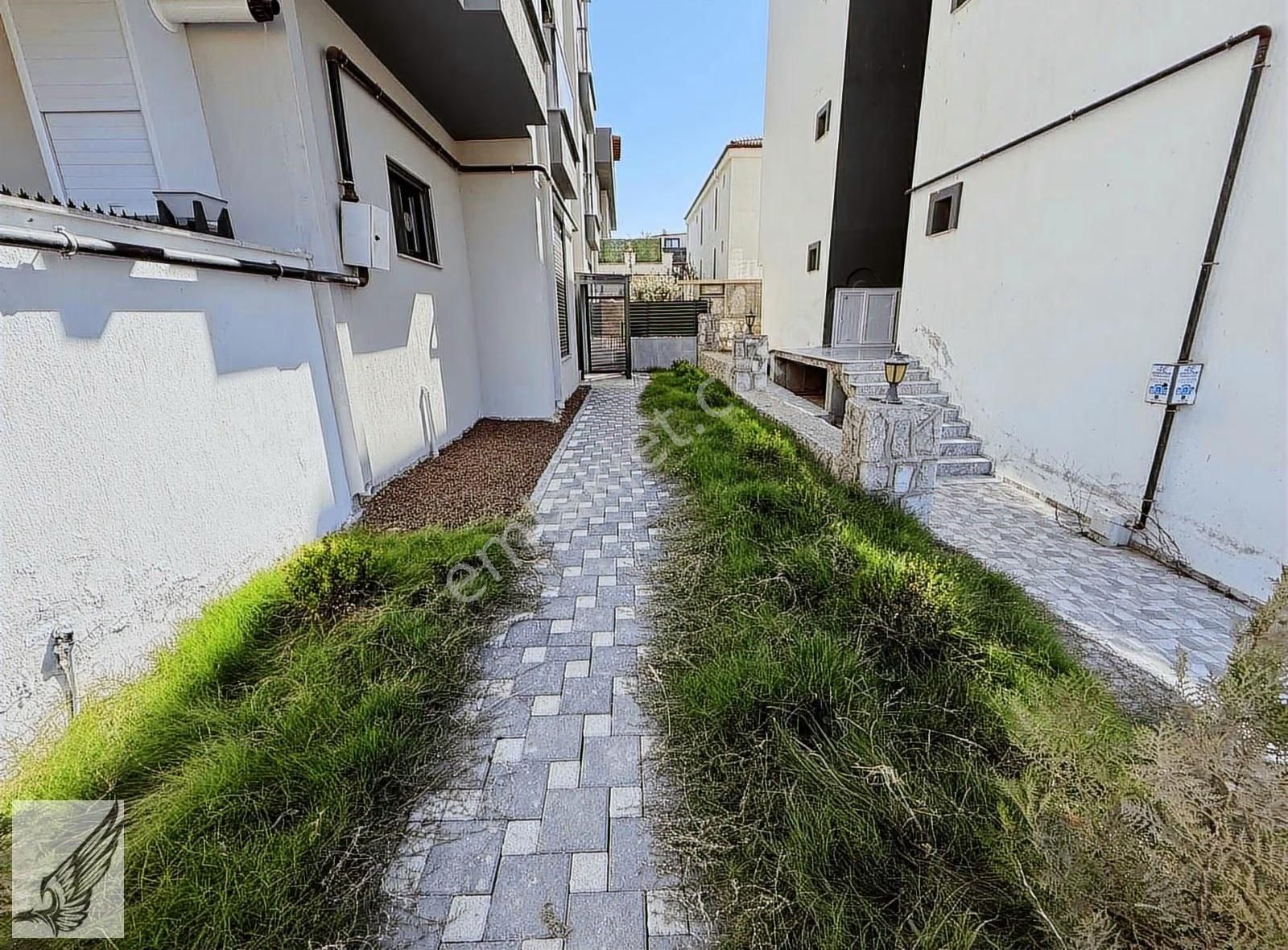Villalar Bölgesinde Yüksek Kredi İmkanli 2+1 Ön Cephe Daire - Görsel 15