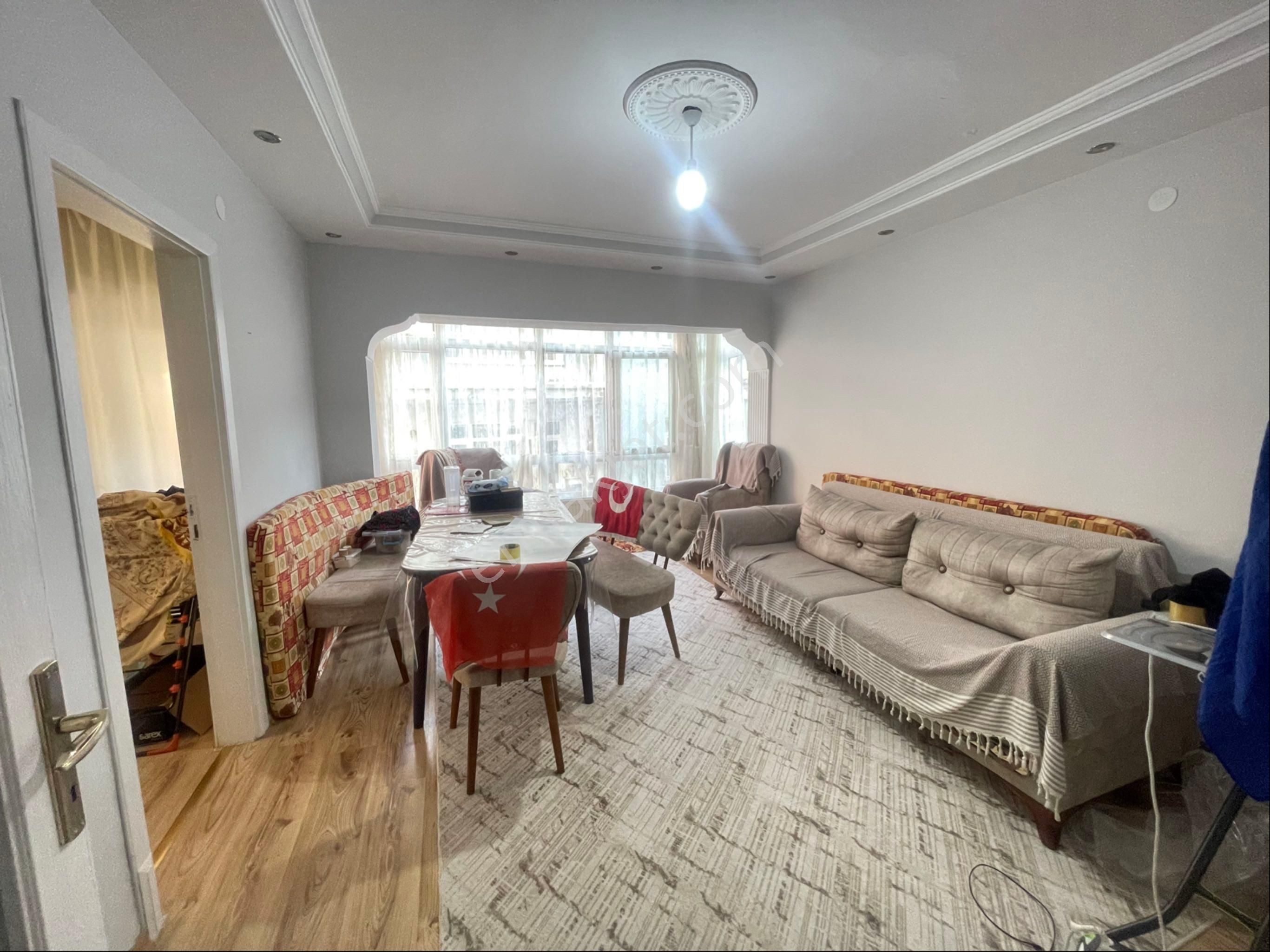 Kızlarpınarı Cadde Üzerinde Ara Kat Metroya Yakını 3+1 Kiralık Daire - Görsel 2