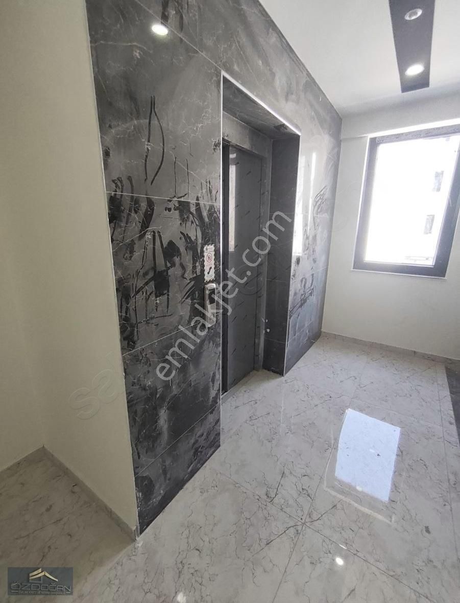 Aydoğmuş'ta 2+1 Ayrı Mutfak Çift Balkon Asansörlü Satılık Daire - Görsel 8