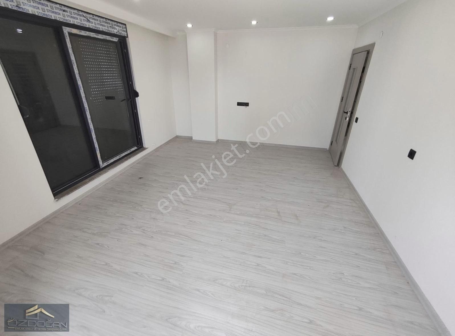 Aydoğmuş'ta 2+1 Ayrı Mutfak Çift Balkon Asansörlü Satılık Daire - Görsel 15
