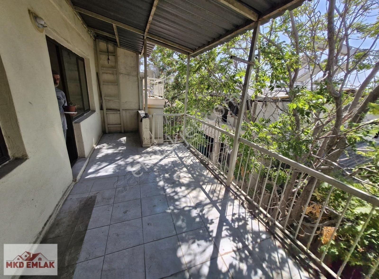 Alsancakta Yatırımlık Teraslı -balkonlu 2+1 Satılık Mkd Emlak Ta - Görsel 2