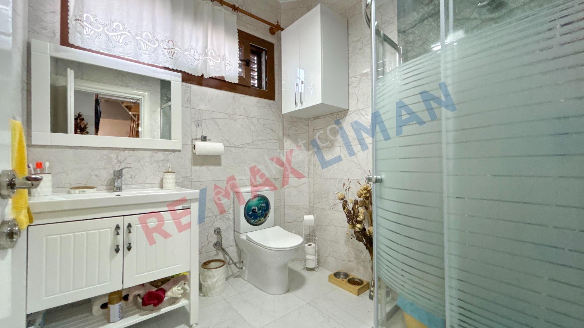 Altınoluk'ta Denize 100 Metre, Satılık Eşyalı 3+1 Tripleks Villa! - Görsel 10