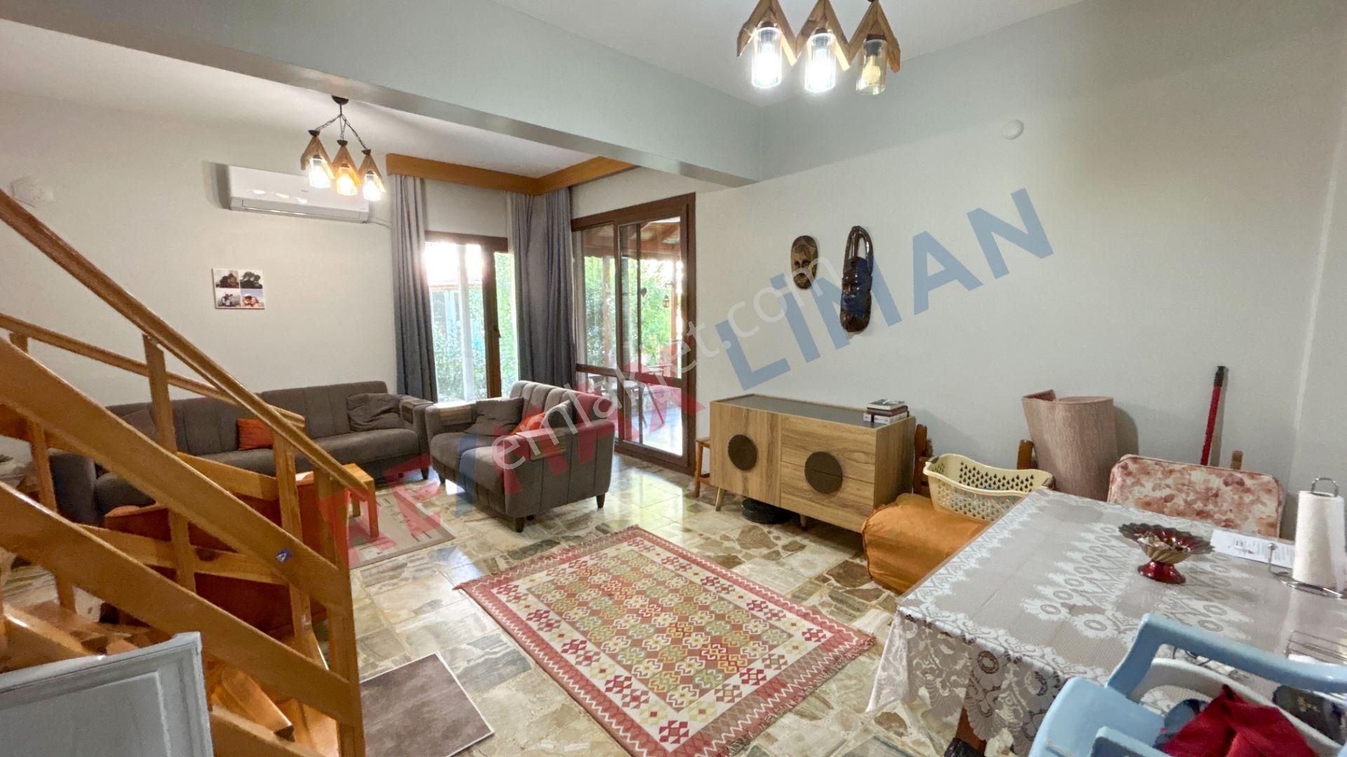 Altınoluk'ta Denize 100 Metre, Satılık Eşyalı 3+1 Tripleks Villa! - Görsel 2