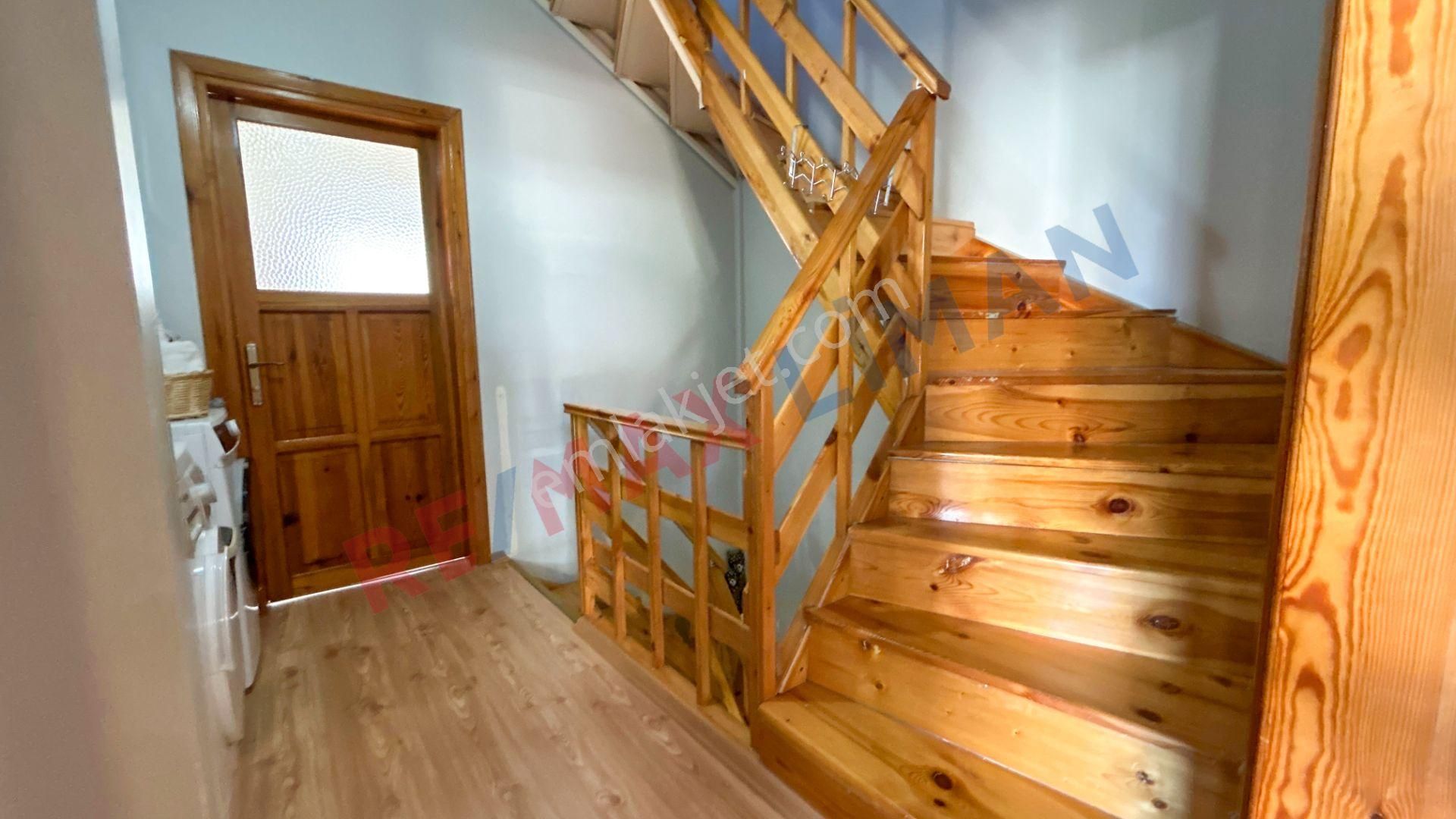 Altınoluk'ta Denize 100 Metre, Satılık Eşyalı 3+1 Tripleks Villa! - Görsel 13