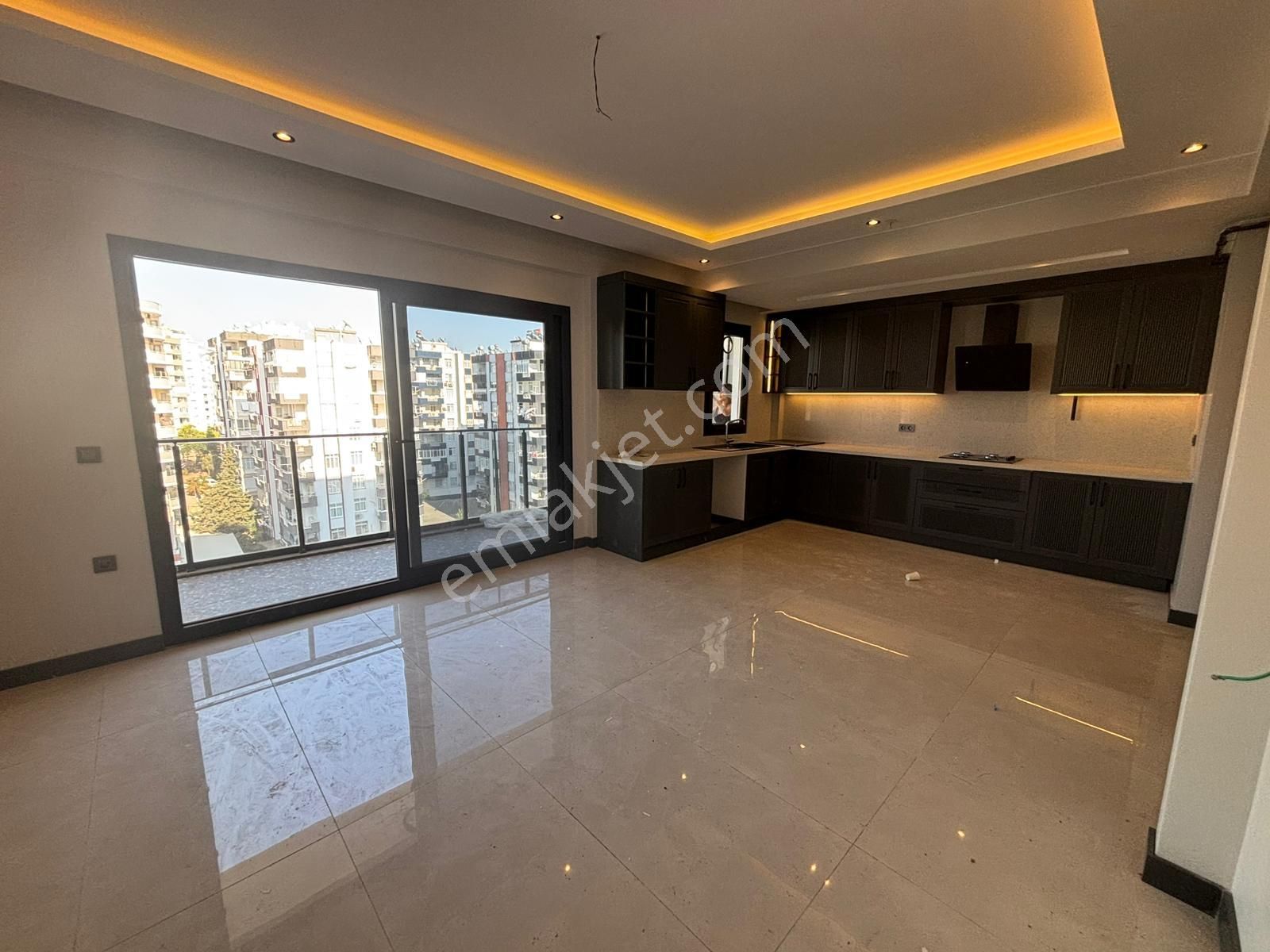 Hayal Park Yakını Akıllı Ev Sistemli Lüks 5+1 Satılık Daire