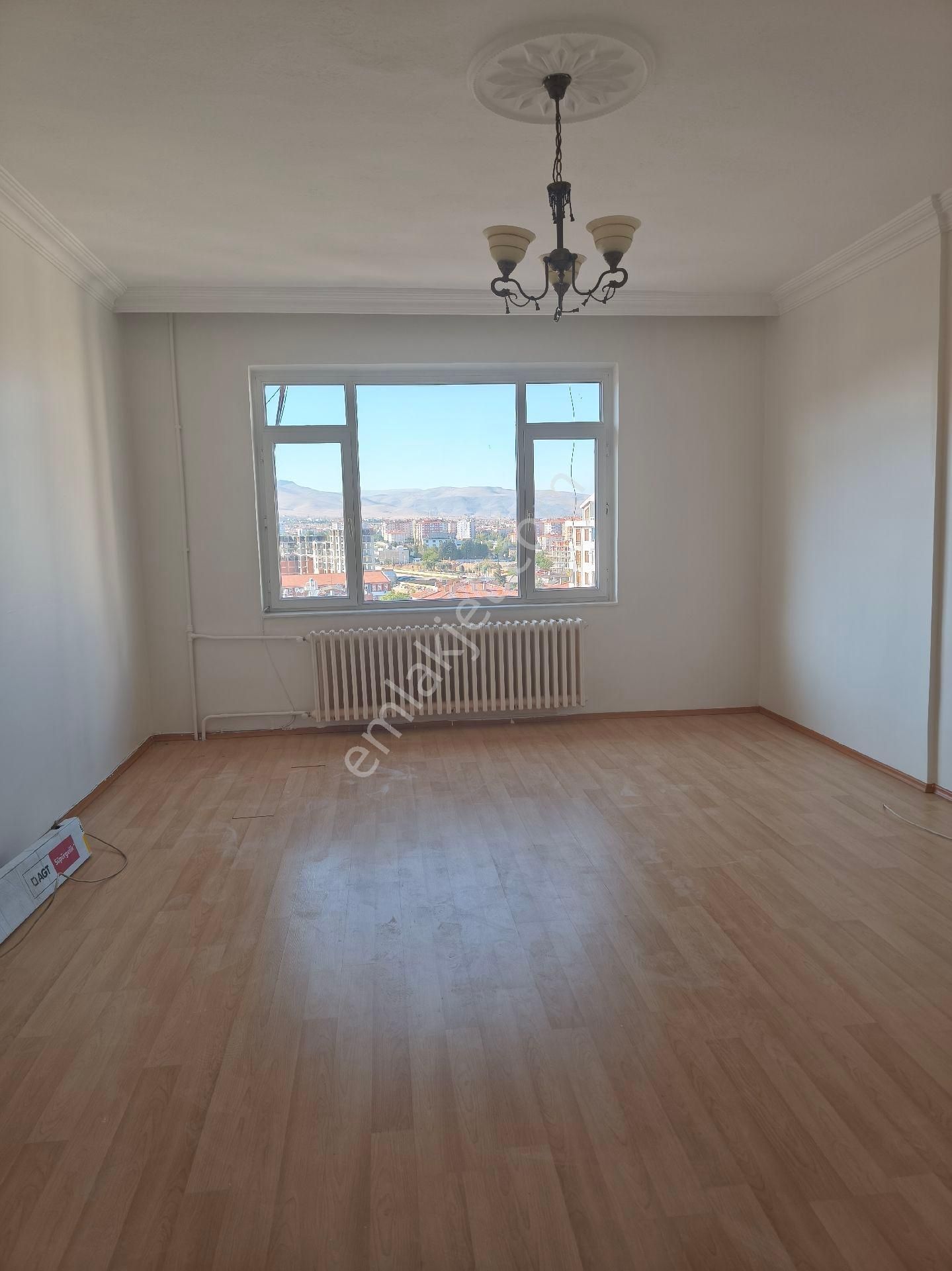 Dedeman Otel Yanı Çevreyolu Kiralık 3+1 Diare - Görsel 11