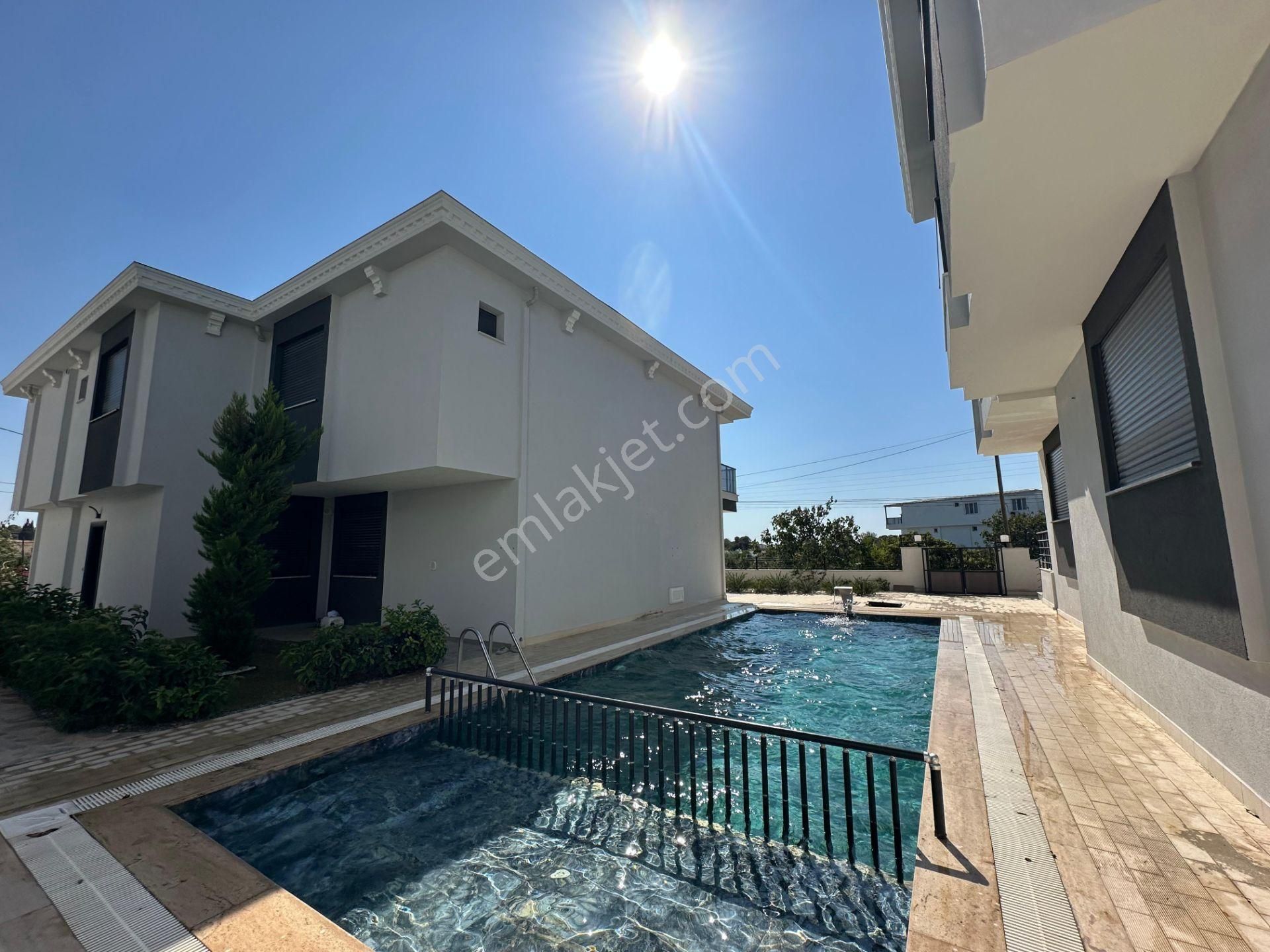 Didim Hisarda Satılık Havuzlu Sitede 3+1 Villalar - Görsel 15