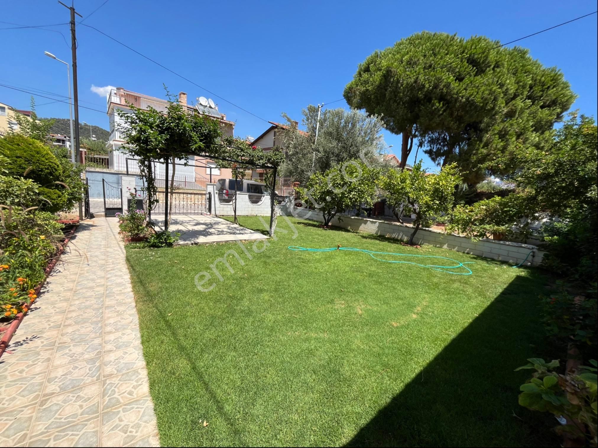 Özderede Denize Sıfır Geniş Bahçeli Villa - Görsel 10