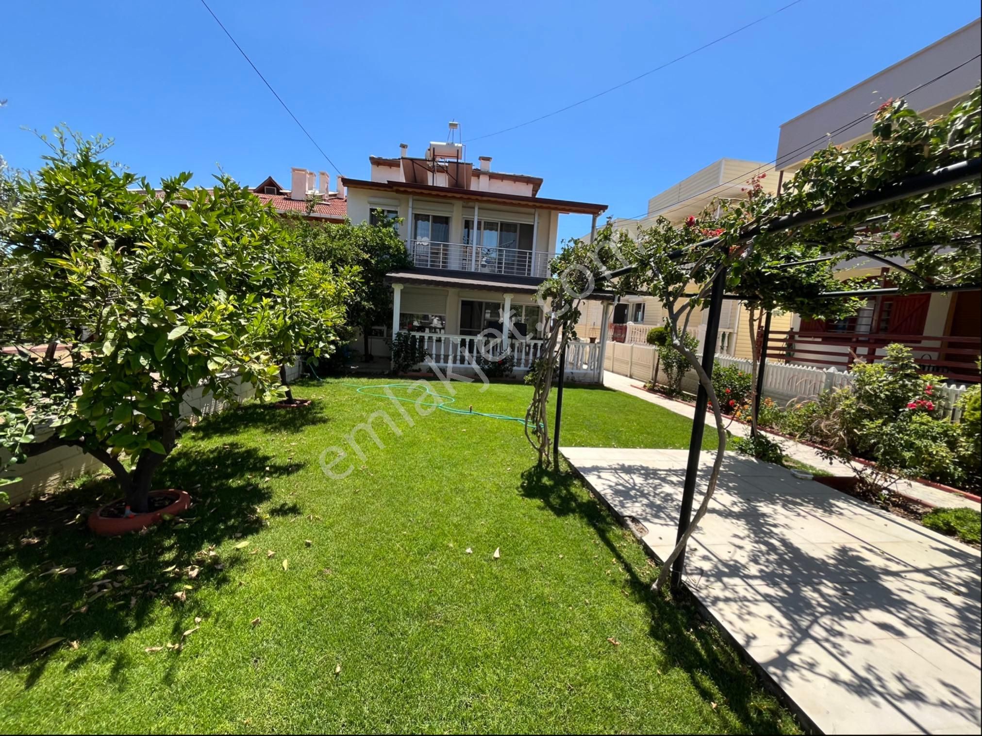 Özderede Denize Sıfır Geniş Bahçeli Villa - Görsel 13