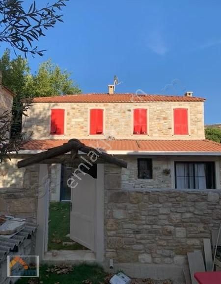 Evim Emlaktan Yenifoça Merkezde Muhteşem Villa - Görsel 8