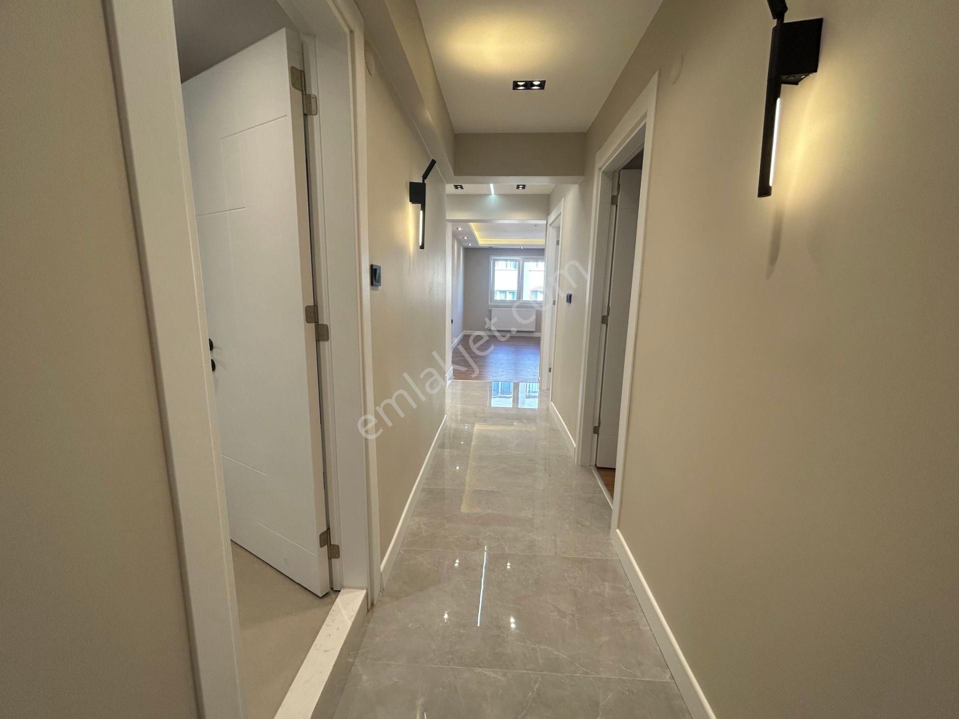 Güvenci'den Bostanlı Merkezde,köşe,145 M²,3+1,komple Tadilatlı - Görsel 20