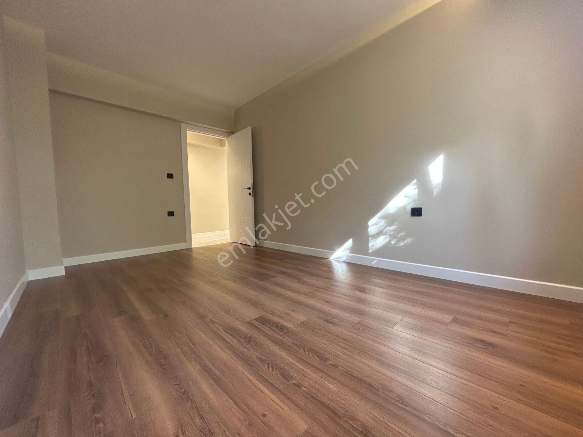 Güvenci'den Bostanlı Merkezde,köşe,145 M²,3+1,komple Tadilatlı - Görsel 19