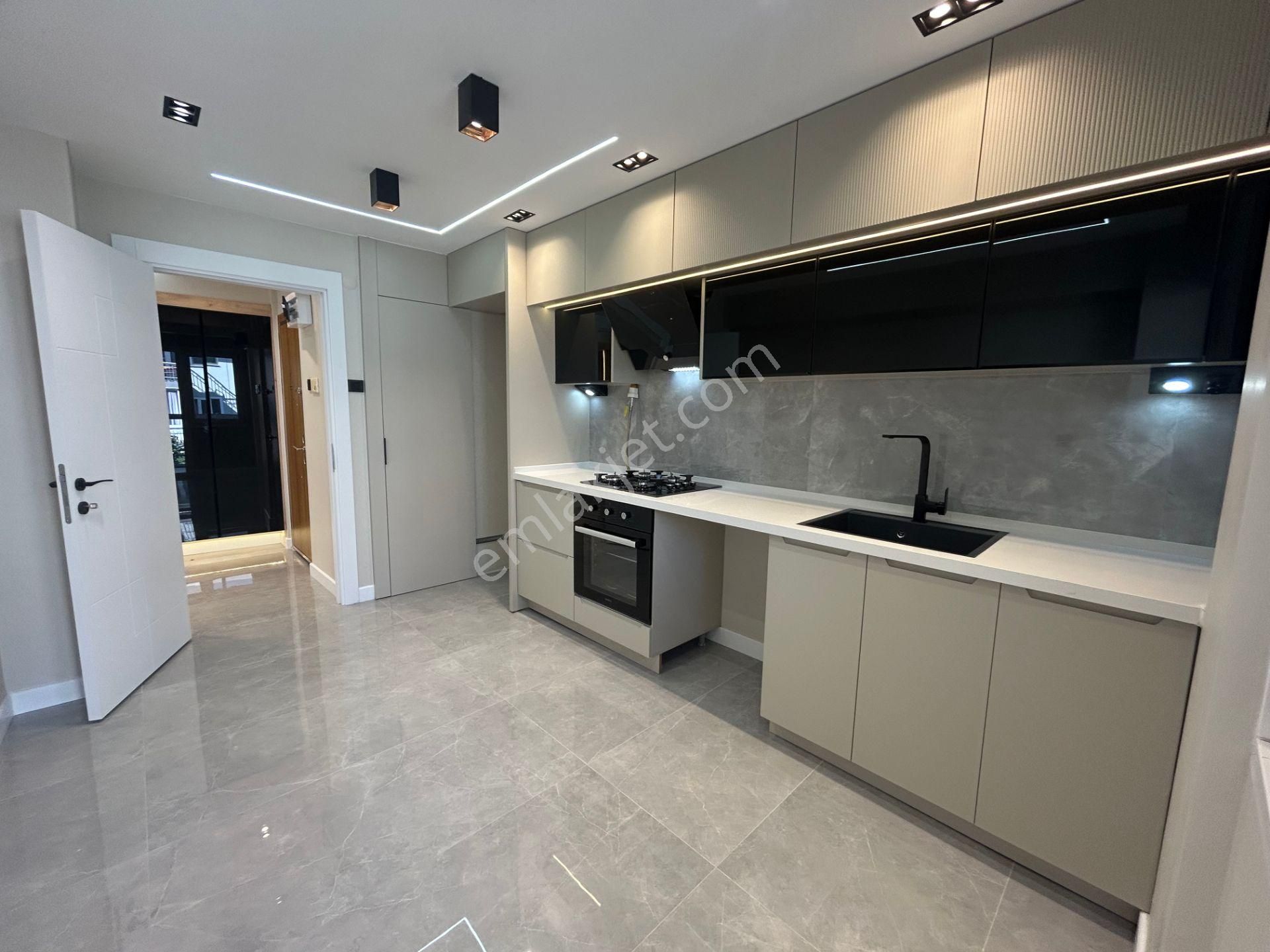 Güvenci'den Bostanlı Merkezde,köşe,145 M²,3+1,komple Tadilatlı - Görsel 7