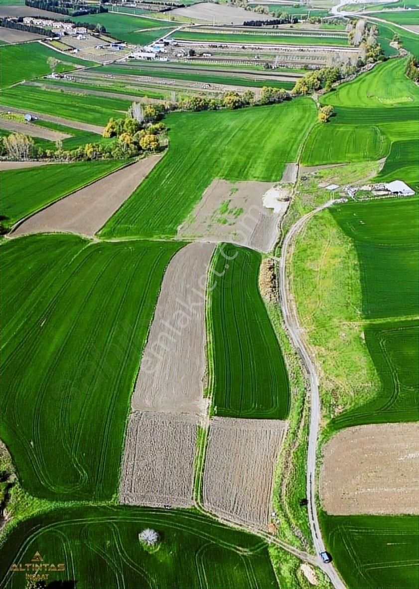 Silivri Satılık Arsa 885m²