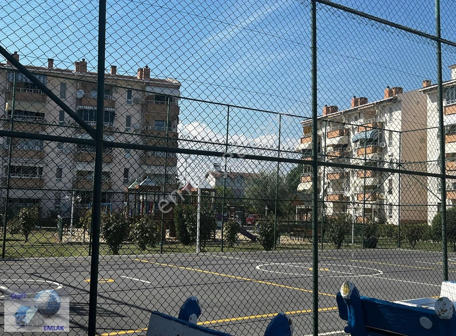 Çeşit Emlak Kumbağ Kumkent Tatilsitesinde 2+1 70m2 Satılık Daire - Görsel 2