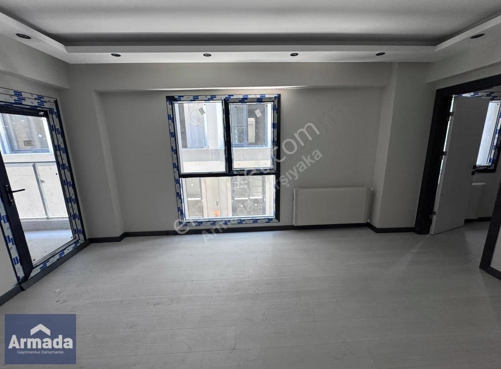 Seyrekte Geniş Kullanım Alanına Sahip 1+1 Daire - Görsel 8