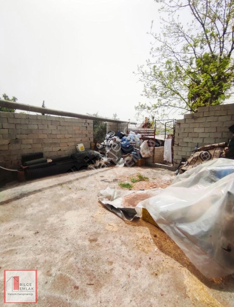 Aksu Mandırlar'da 3 Katlı Bahçeli Müstakil Ev - Görsel 25