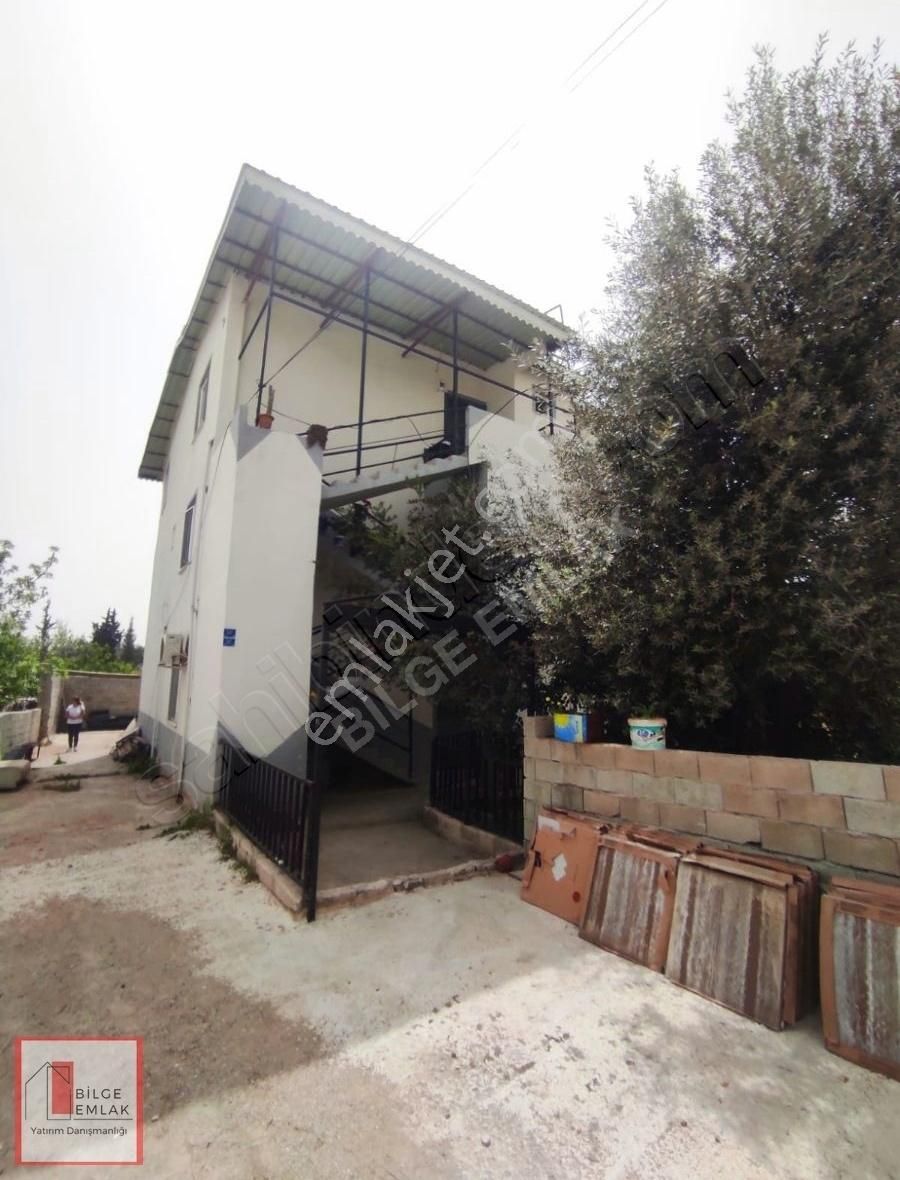 Aksu Mandırlar'da 3 Katlı Bahçeli Müstakil Ev - Görsel 12