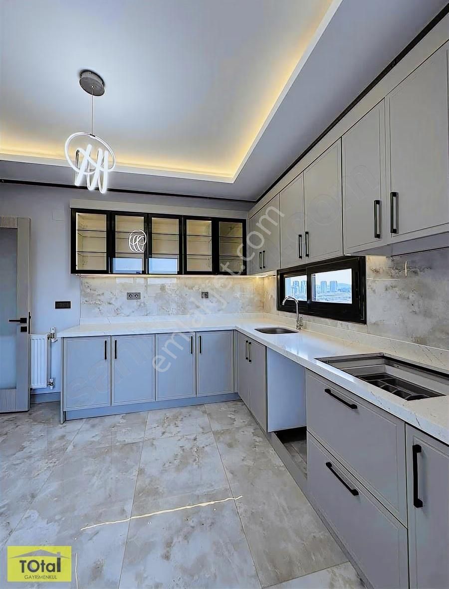 Total'den Kabasakal'da K.mutfaklı Teras Balkonlu Ultra Lüx !! - Görsel 12