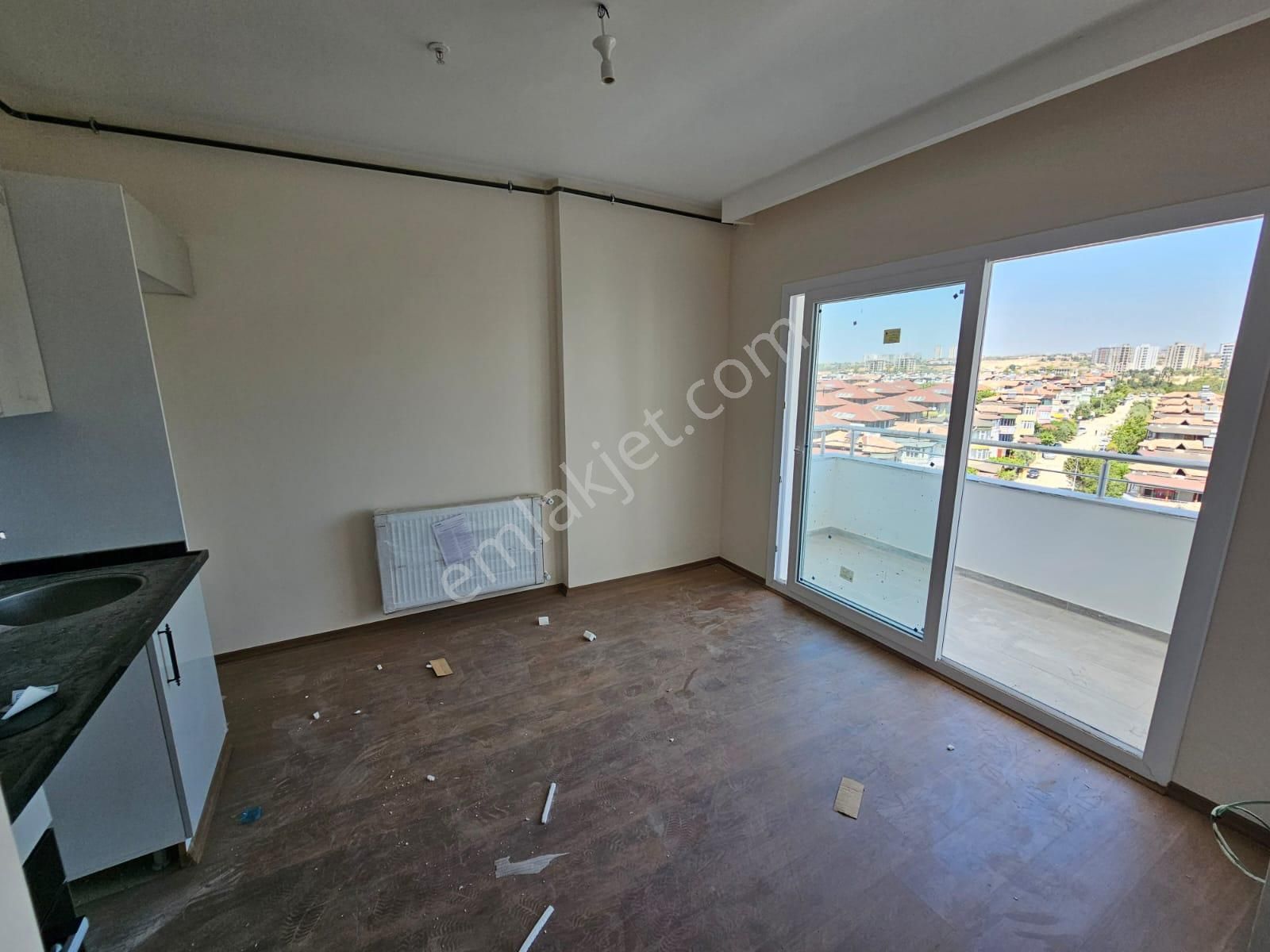Bahçeşehirde Site İçerisinde Yatırıma Uygun Kiracılı 1+1 Kombi+ankastre Setli - Görsel 4