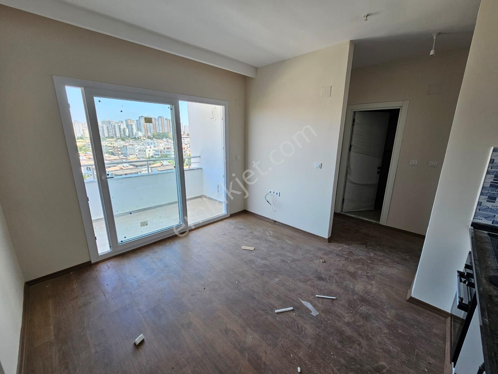 Bahçeşehirde Site İçerisinde Yatırıma Uygun Kiracılı 1+1 Kombi+ankastre Setli - Görsel 9
