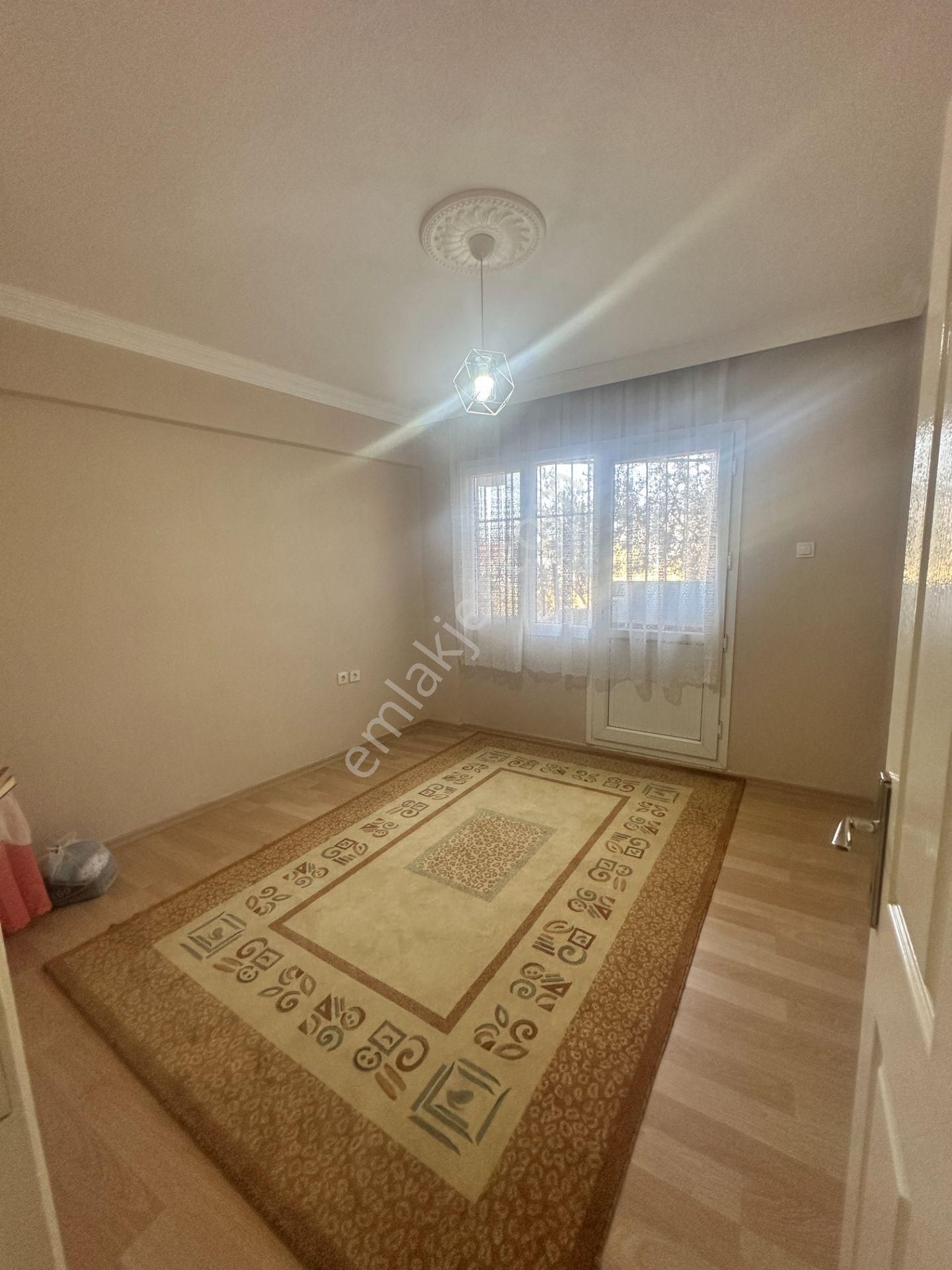 Çalışkan__dan Çamlıkta Doğalgazlı 2+1 Cadde Yakını Kiralık Daire - Görsel 4