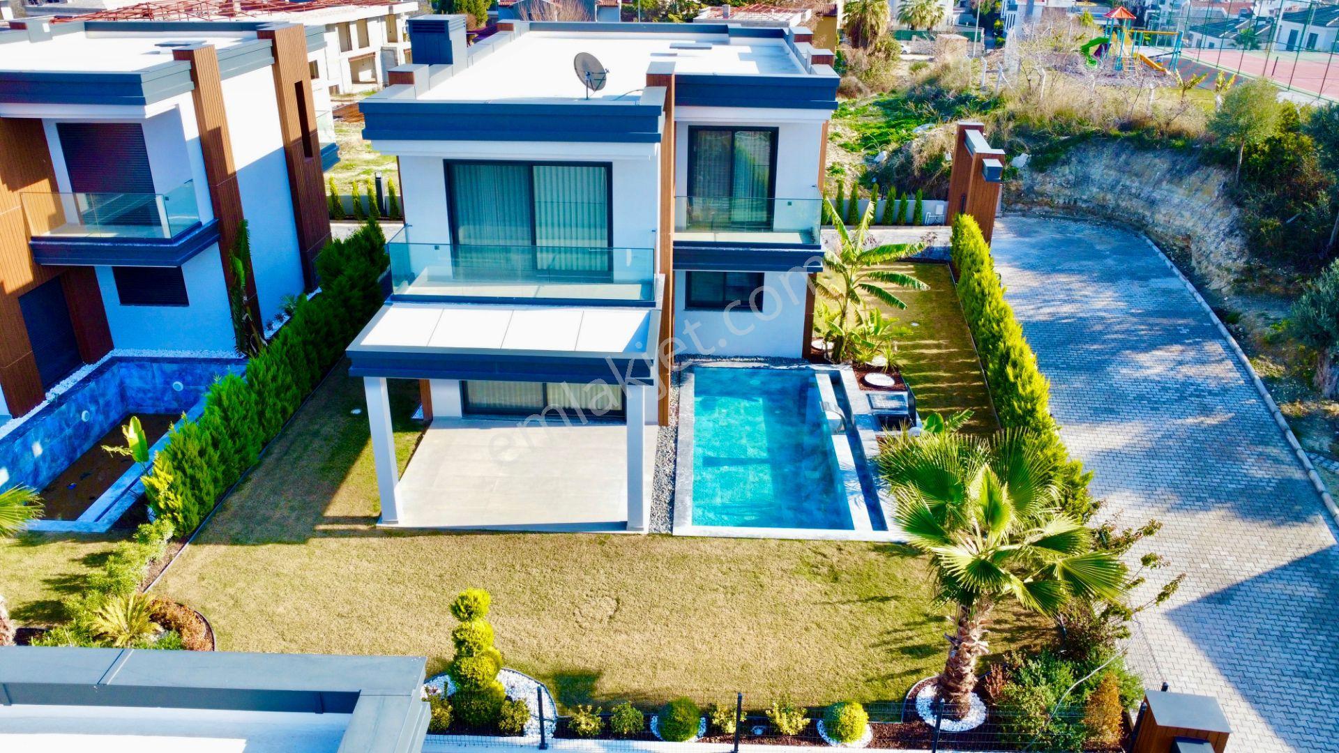 Kuşadası Soğucakta Deniz Manzaralı Sıfır Müstakil Satılık Villalar - Görsel 3