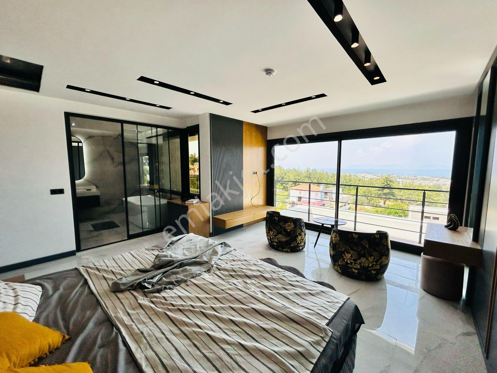 Kuşadası Soğucakta Tam Müstakil 4+2 Deniz Manzaralı Satılık Villa - Görsel 15