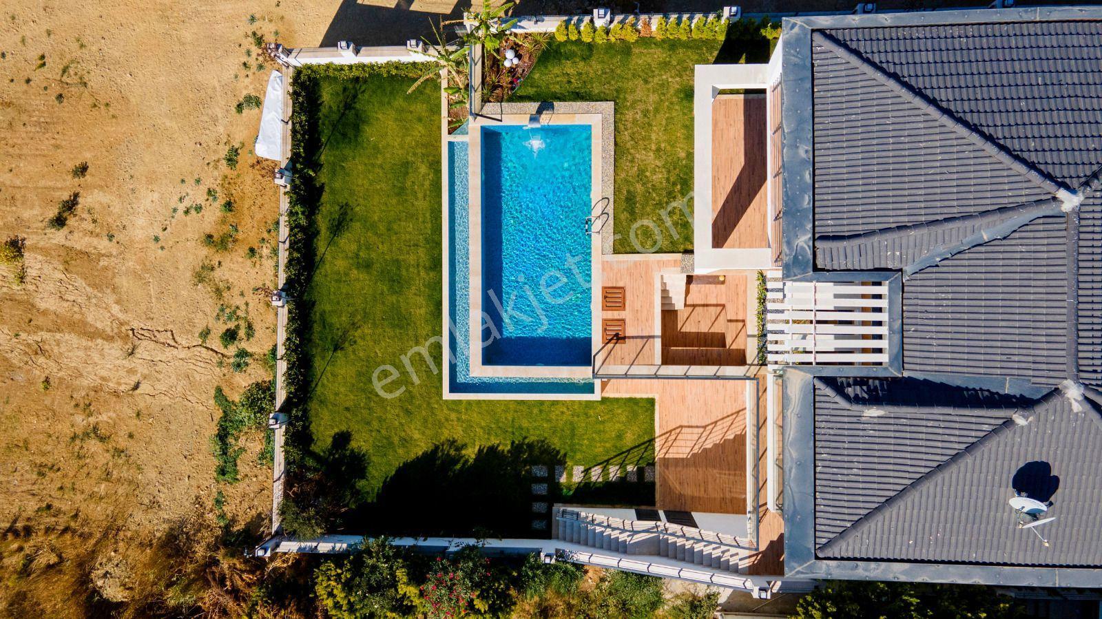 Kuşadası Soğucakta Tam Müstakil 4+2 Deniz Manzaralı Satılık Villa - Görsel 8