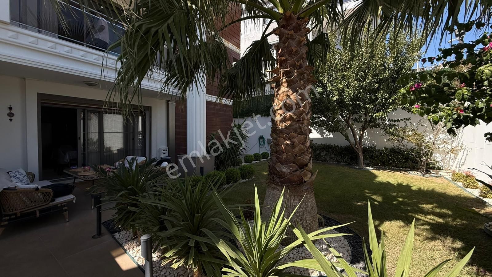 Bornova Atatürk Mah. Homeros Vadisi Manzaralı 7+1 Satılık Villa - Görsel 2