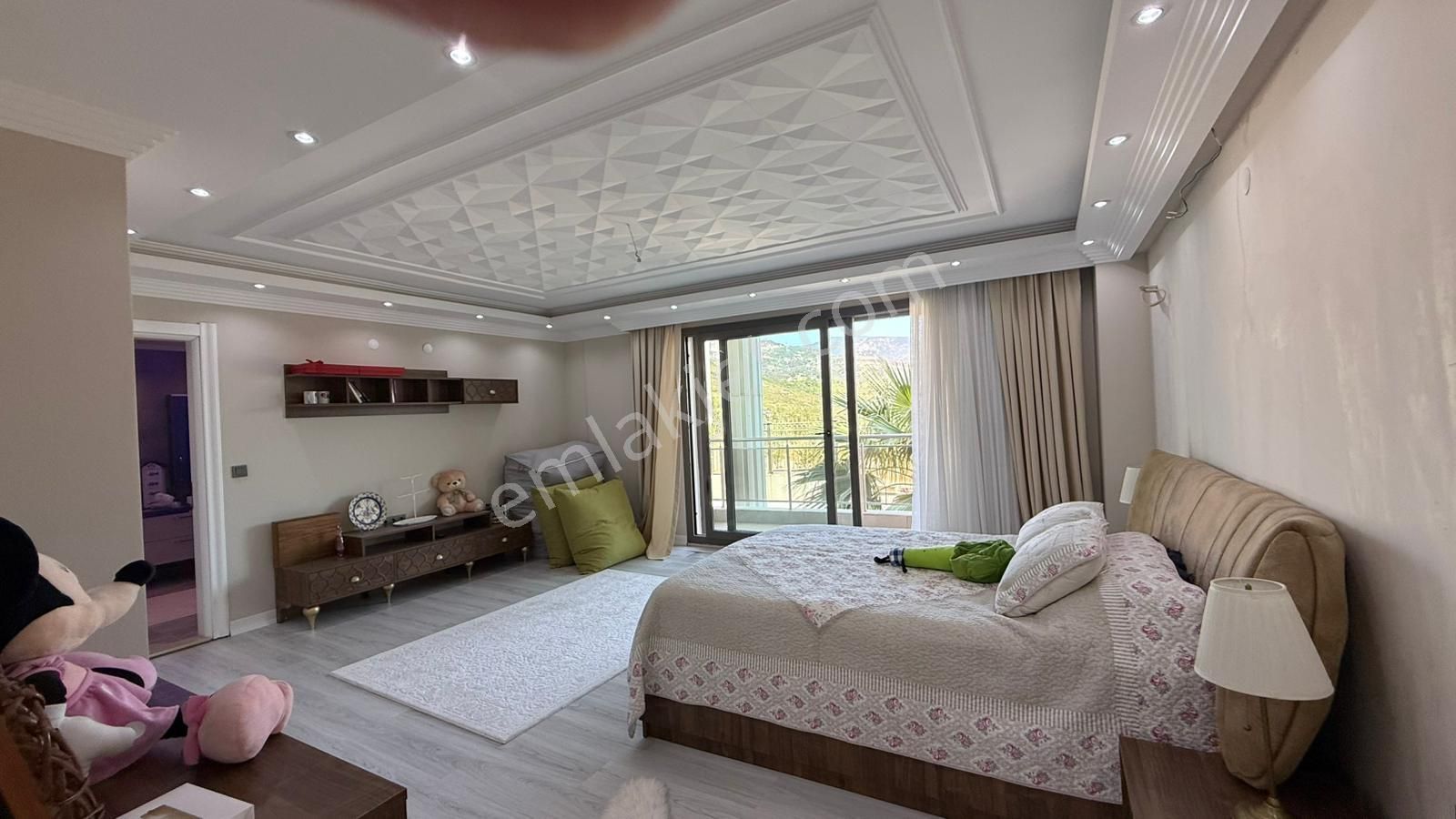 Bornova Atatürk Mah. Homeros Vadisi Manzaralı 7+1 Satılık Villa - Görsel 19