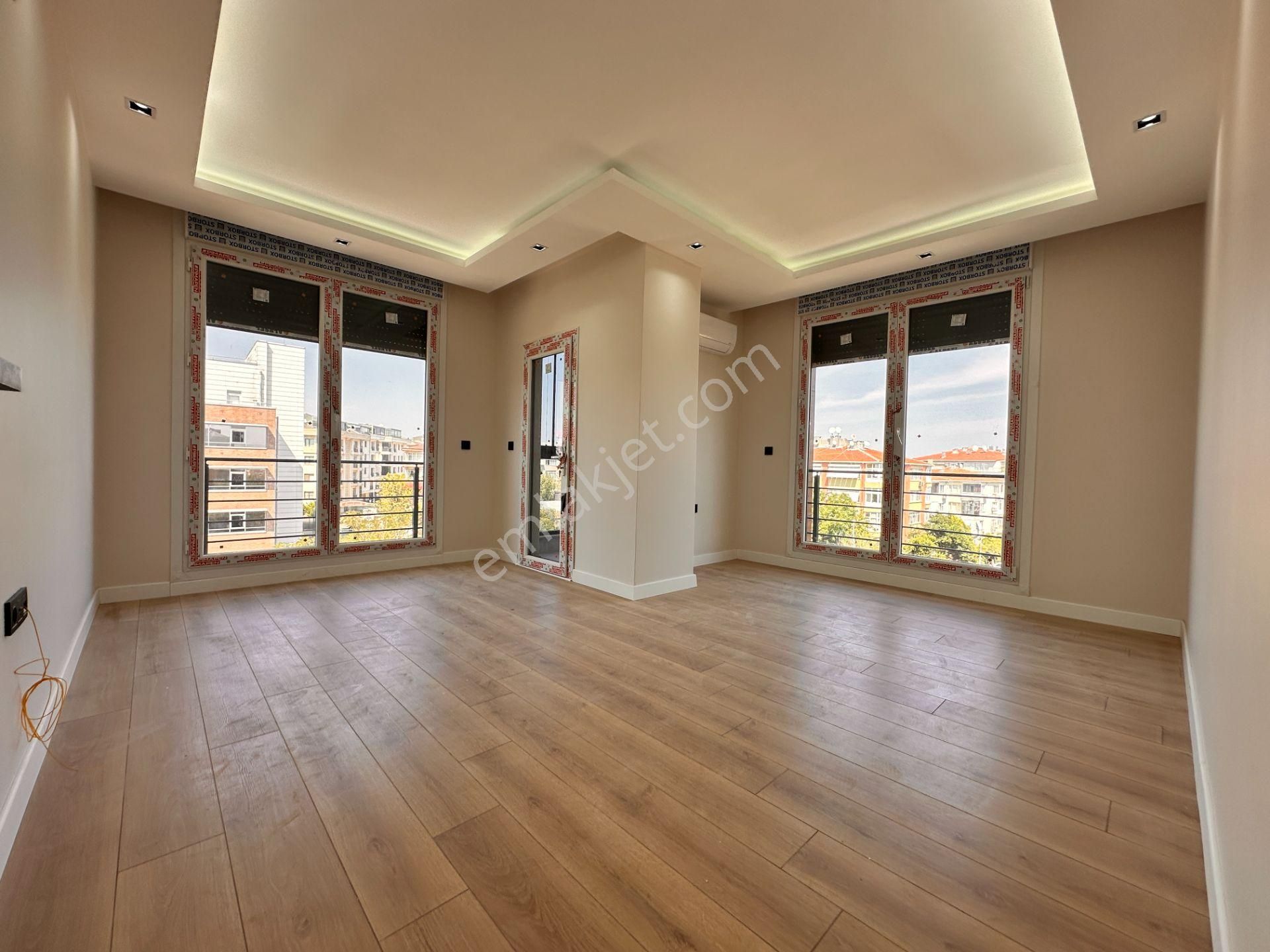 Next House'dan Bahçelievler Merkezde Köşe Konumlu, Sıfır, 5+2