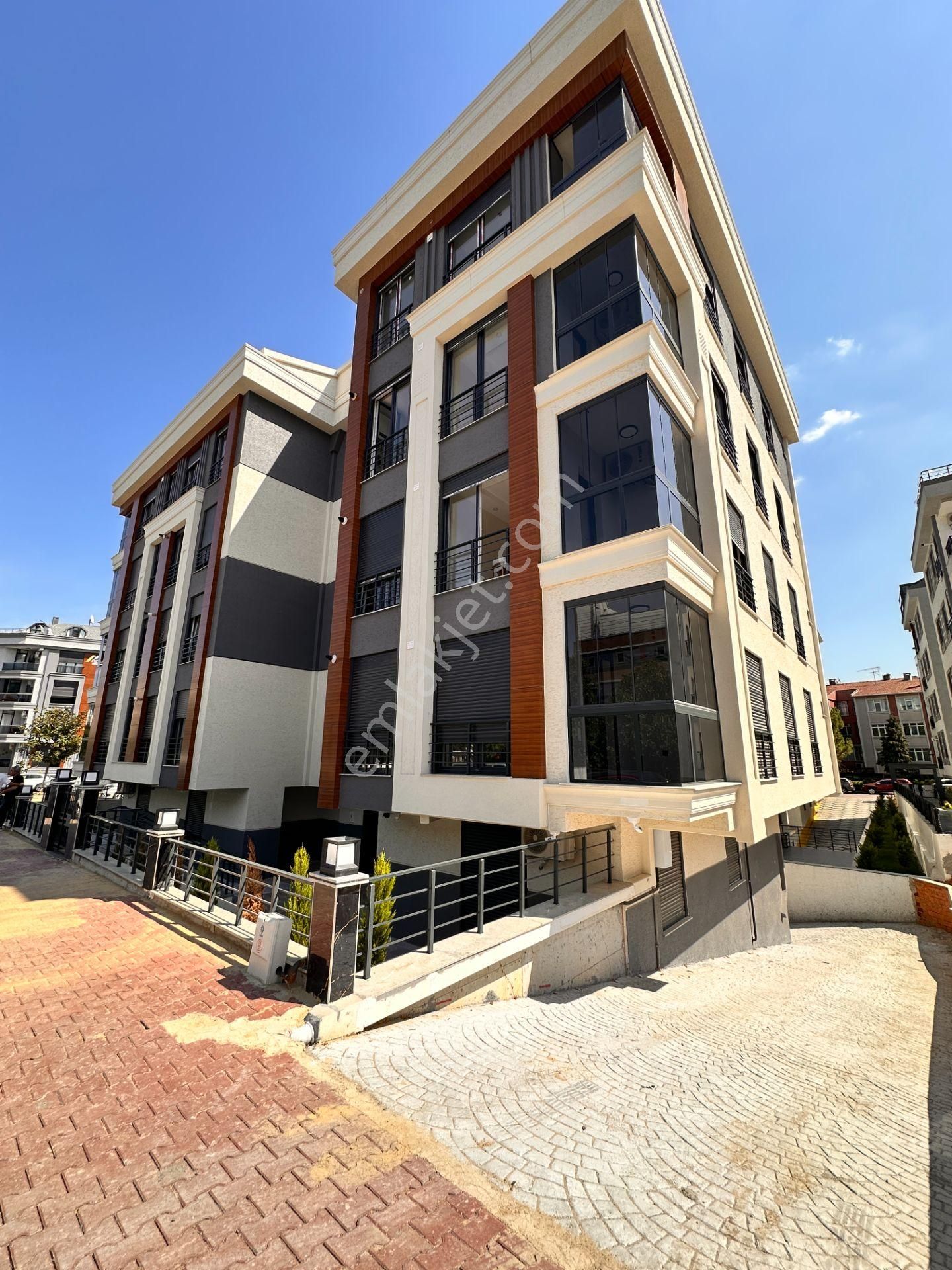 Next House'dan Bahçelievler Merkezde Köşe Konumlu, Sıfır, 5+2 - Görsel 2