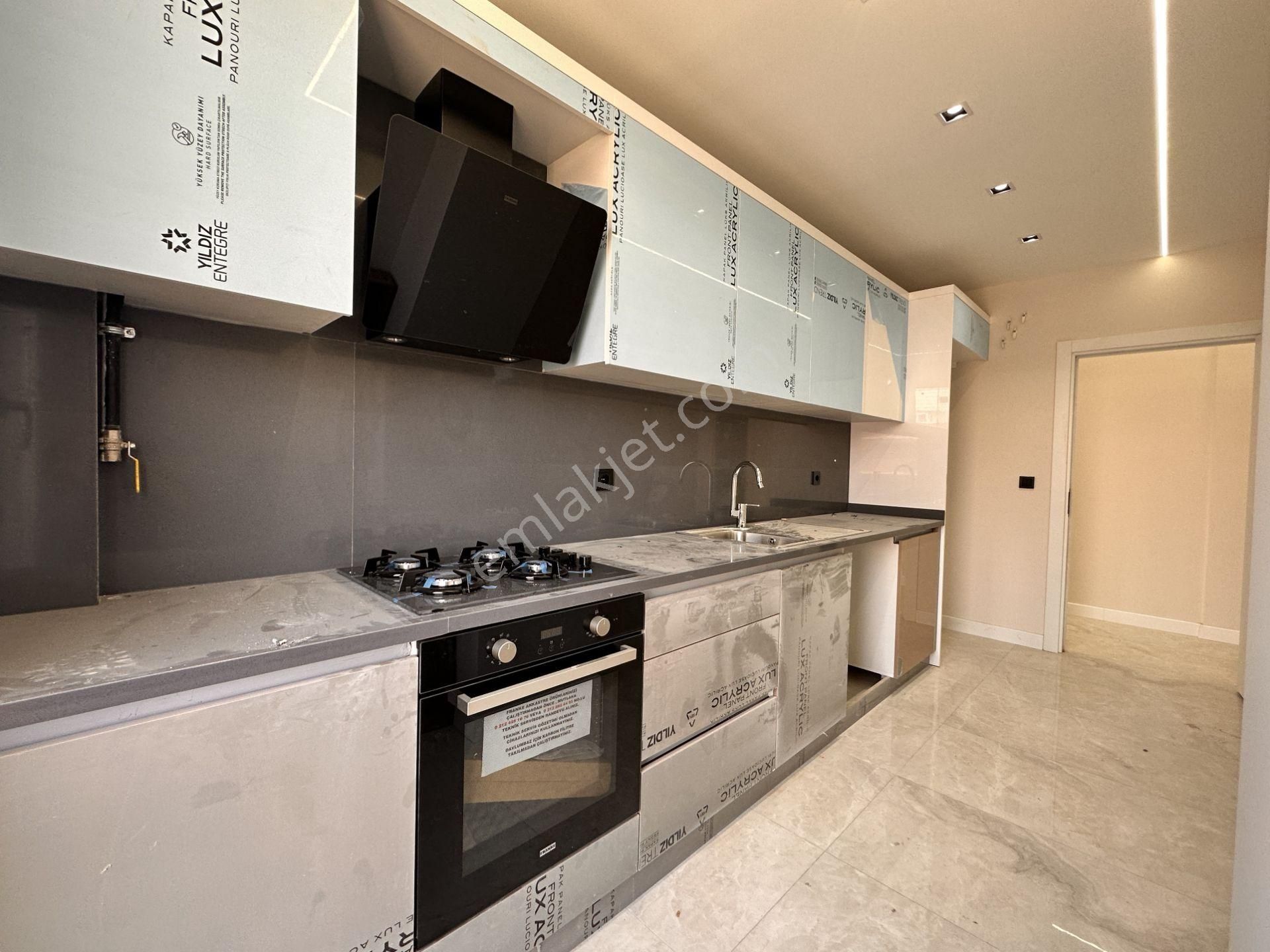 Next House'dan Bahçelievler Merkezde Köşe Konumlu, Sıfır, 5+2 - Görsel 8