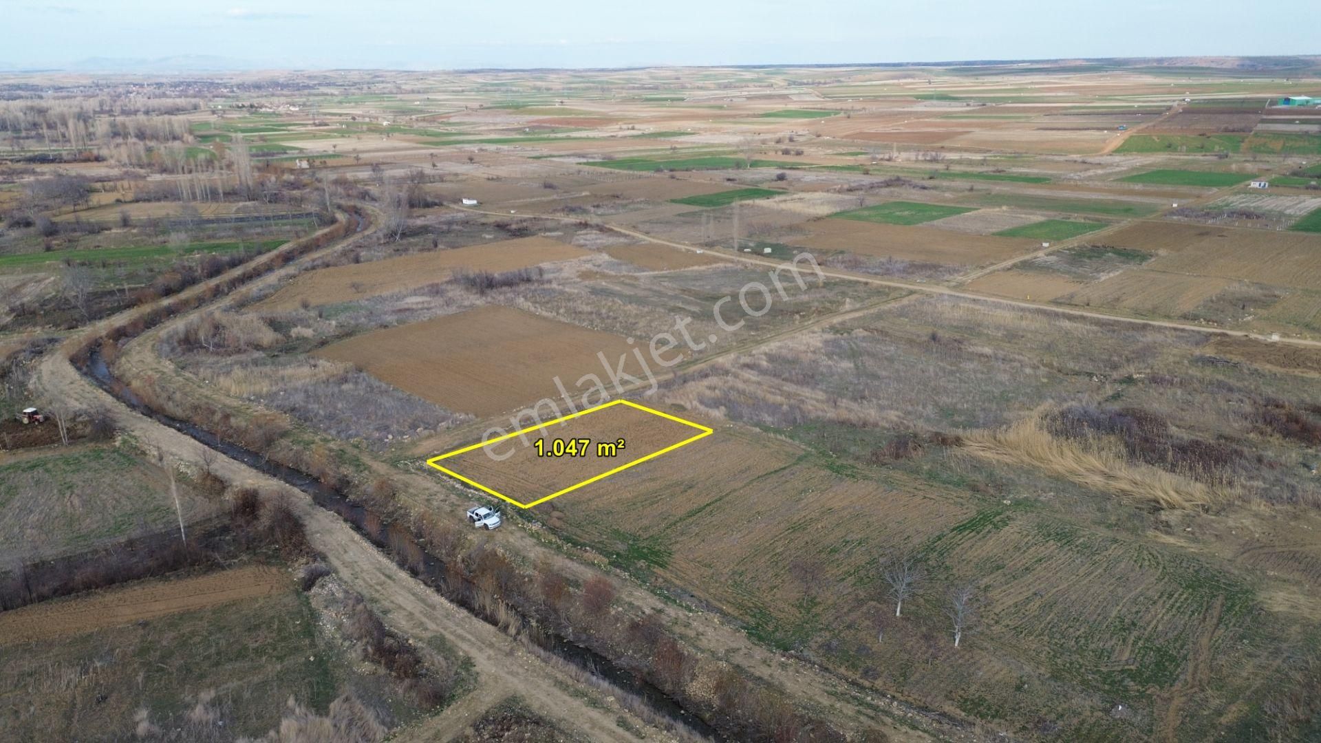 Doğanhisarda Yerleşime Yakın Sulak Dereye Cephe 1.047 M² Bahçelik - Görsel 3