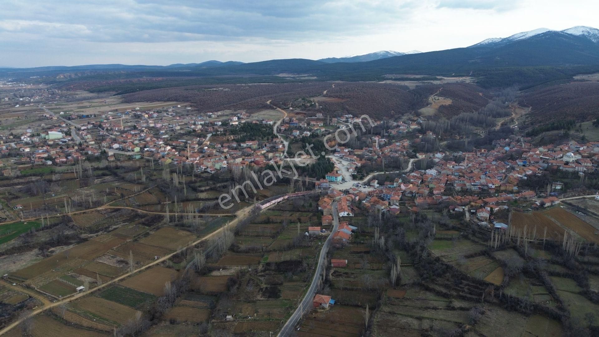 Doğanhisarda Yerleşime Yakın Sulak Dereye Cephe 1.047 M² Bahçelik - Görsel 30