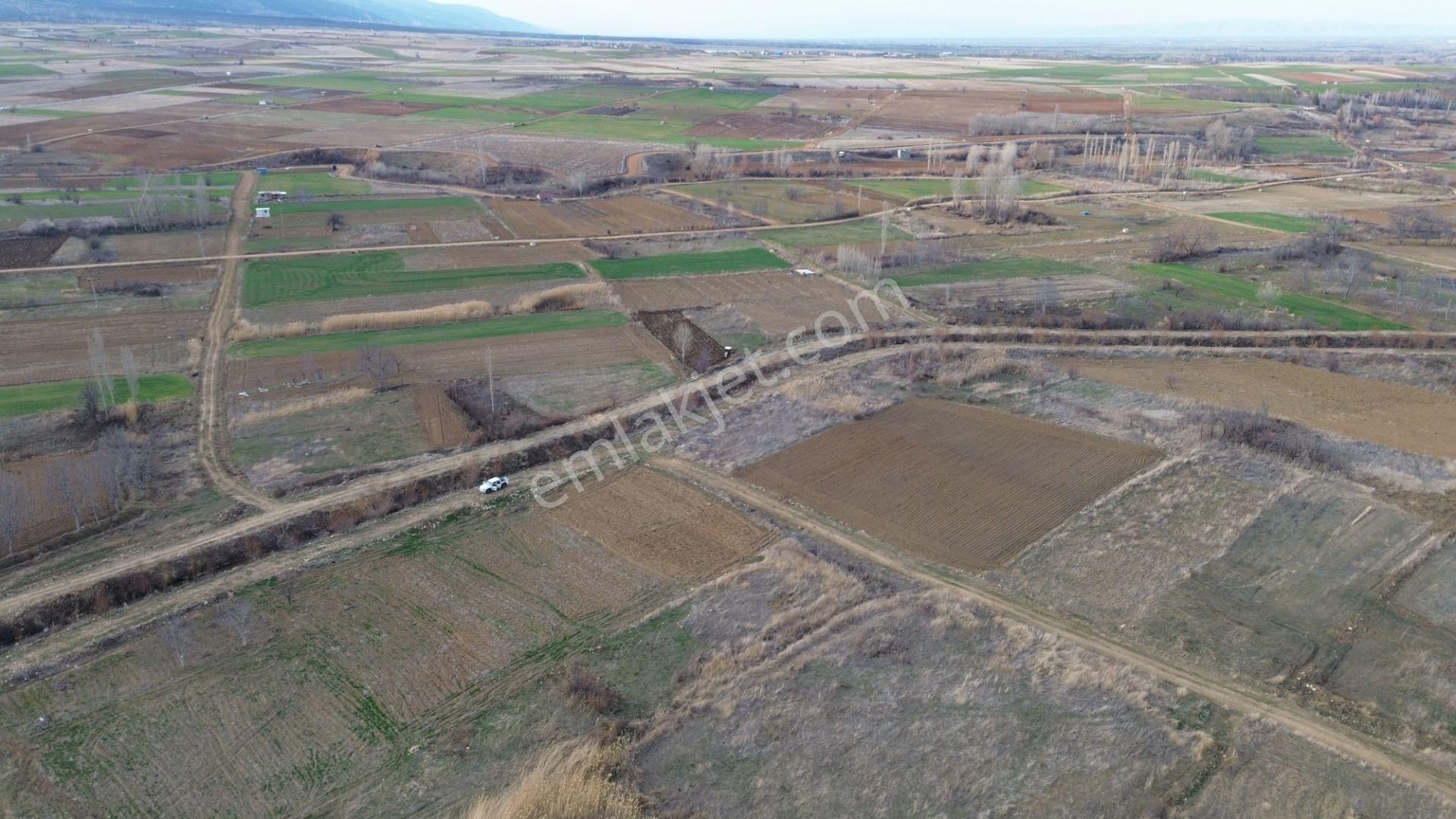 Doğanhisarda Yerleşime Yakın Sulak Dereye Cephe 1.047 M² Bahçelik - Görsel 22