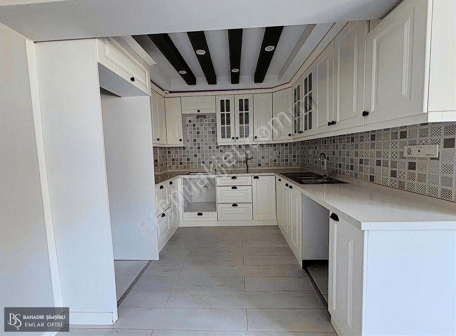 B.ş.den Ragıpbeyde Belediye Yakını Satılık 3+1 Daire - Görsel 2