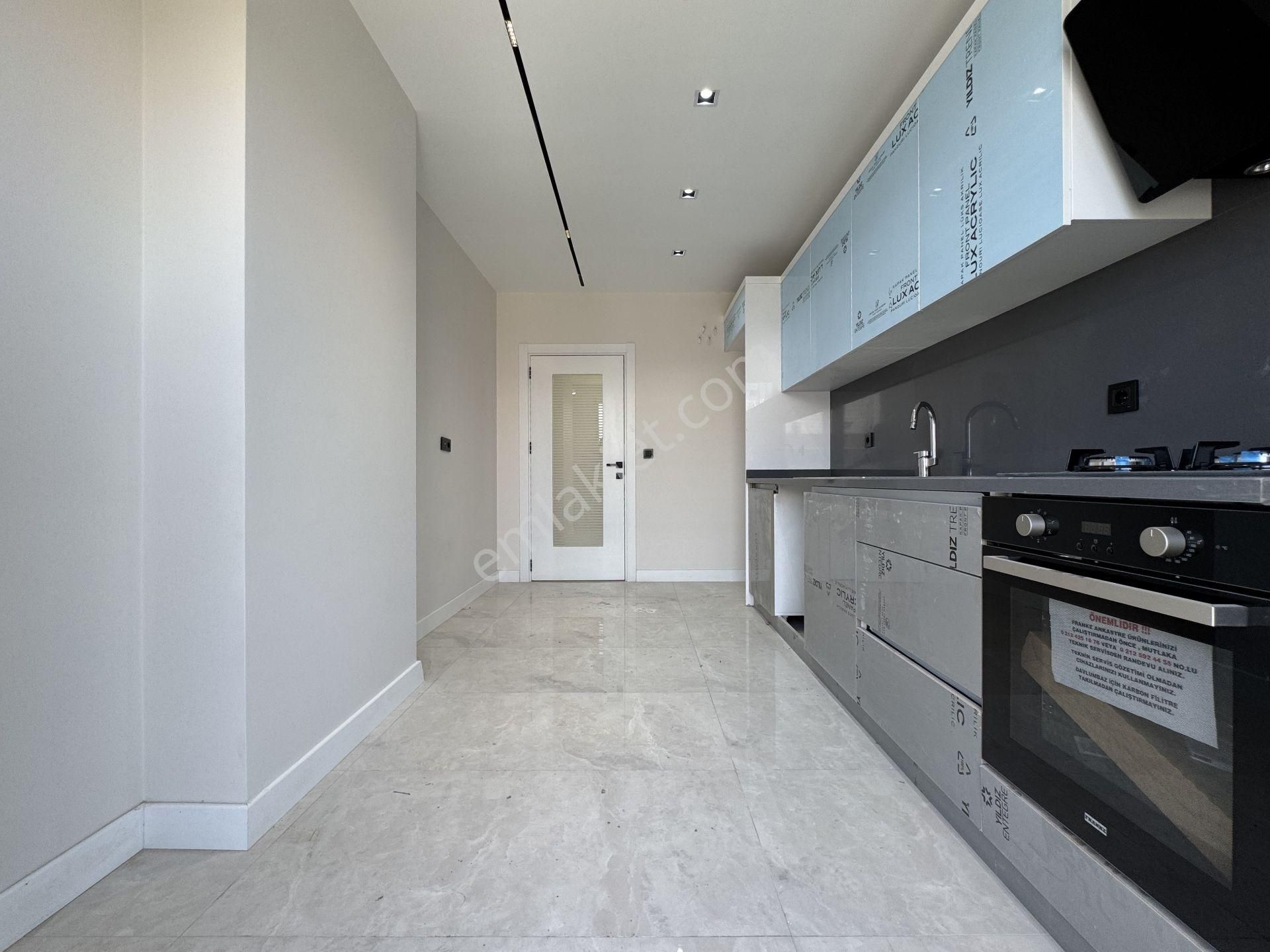 Next House'dan, Bahçelievler Merkez'de, 5+2 210m2 Lüks Daire - Görsel 11