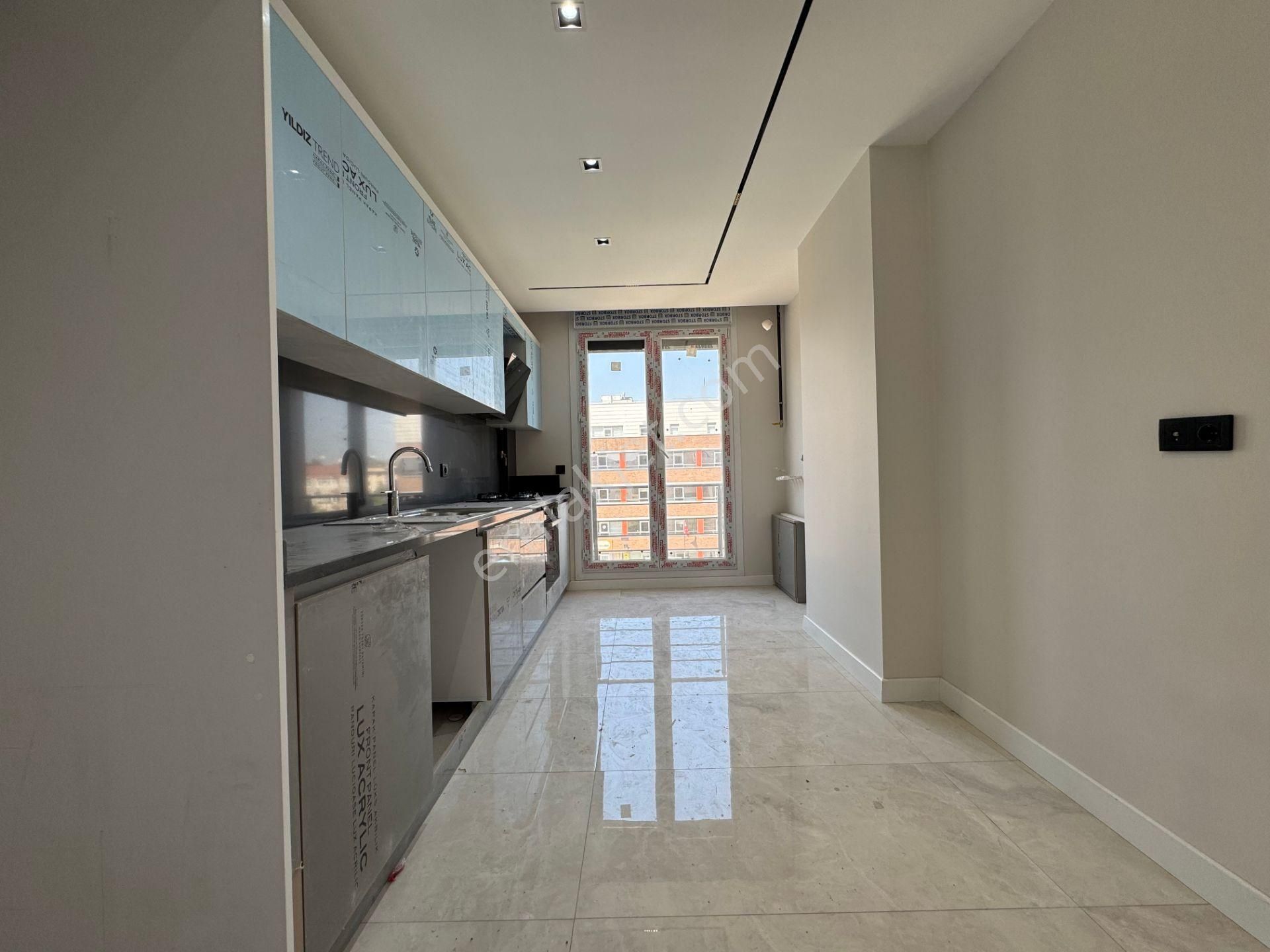 Next House'dan, Bahçelievler Merkez'de, 5+2 210m2 Lüks Daire - Görsel 9