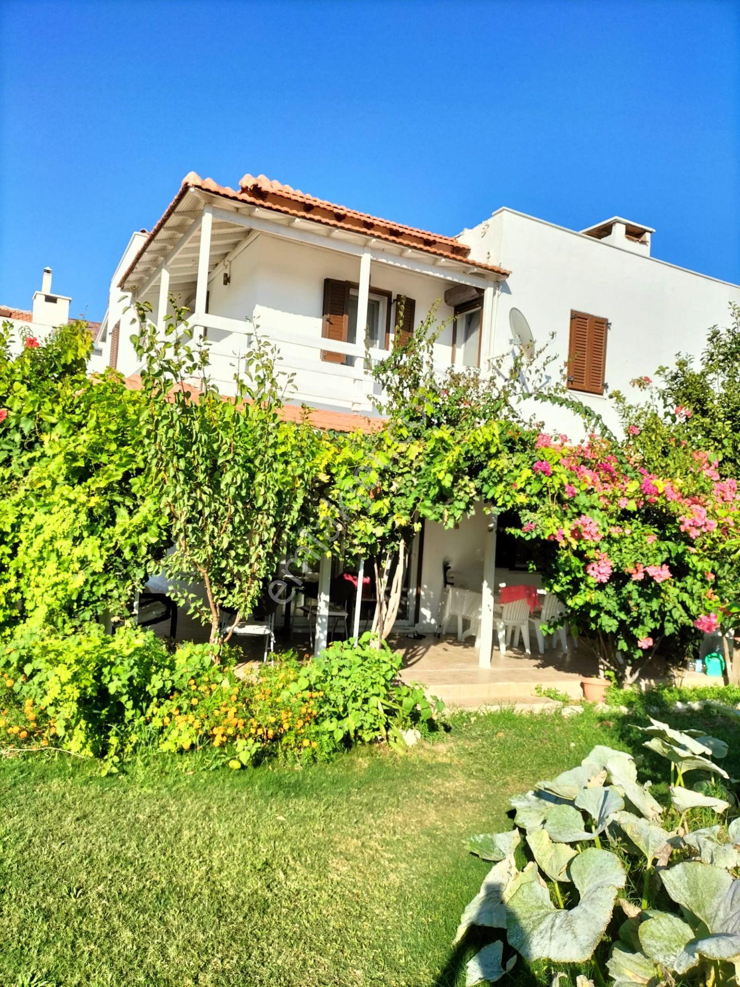 Çeşme Çiftlikköy Havuzlu Sitede Satılık Dubleks - Görsel 4
