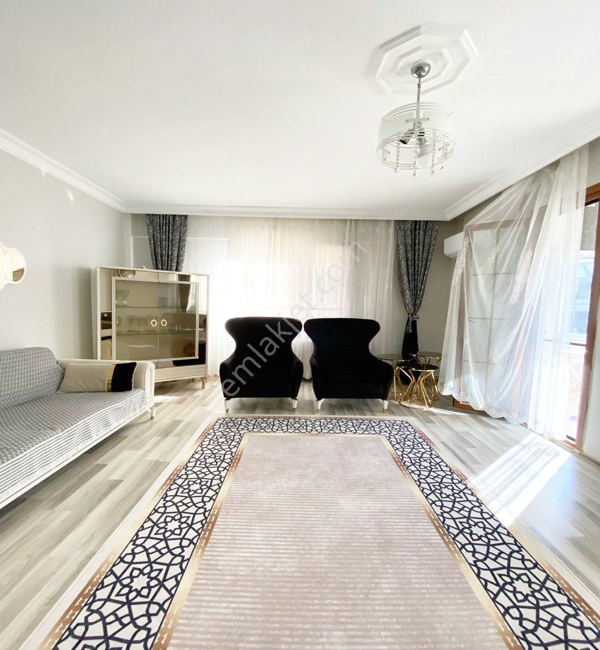 Avcılar Ambarlı Mahallesinde Cadde Üzeri 3+1 Ferah Satılık Daire - Görsel 2