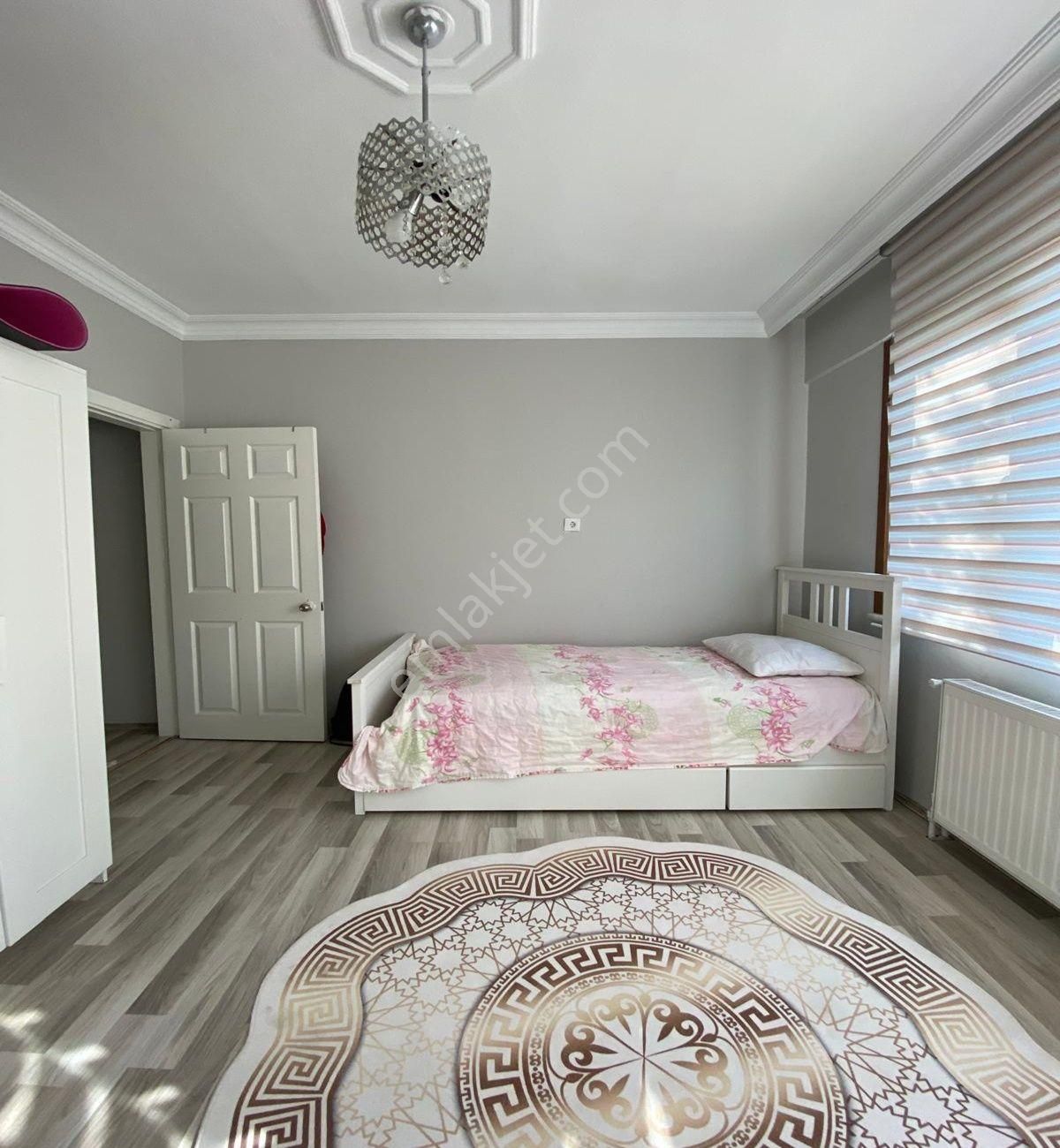 Avcılar Ambarlı Mahallesinde Cadde Üzeri 3+1 Ferah Satılık Daire - Görsel 6