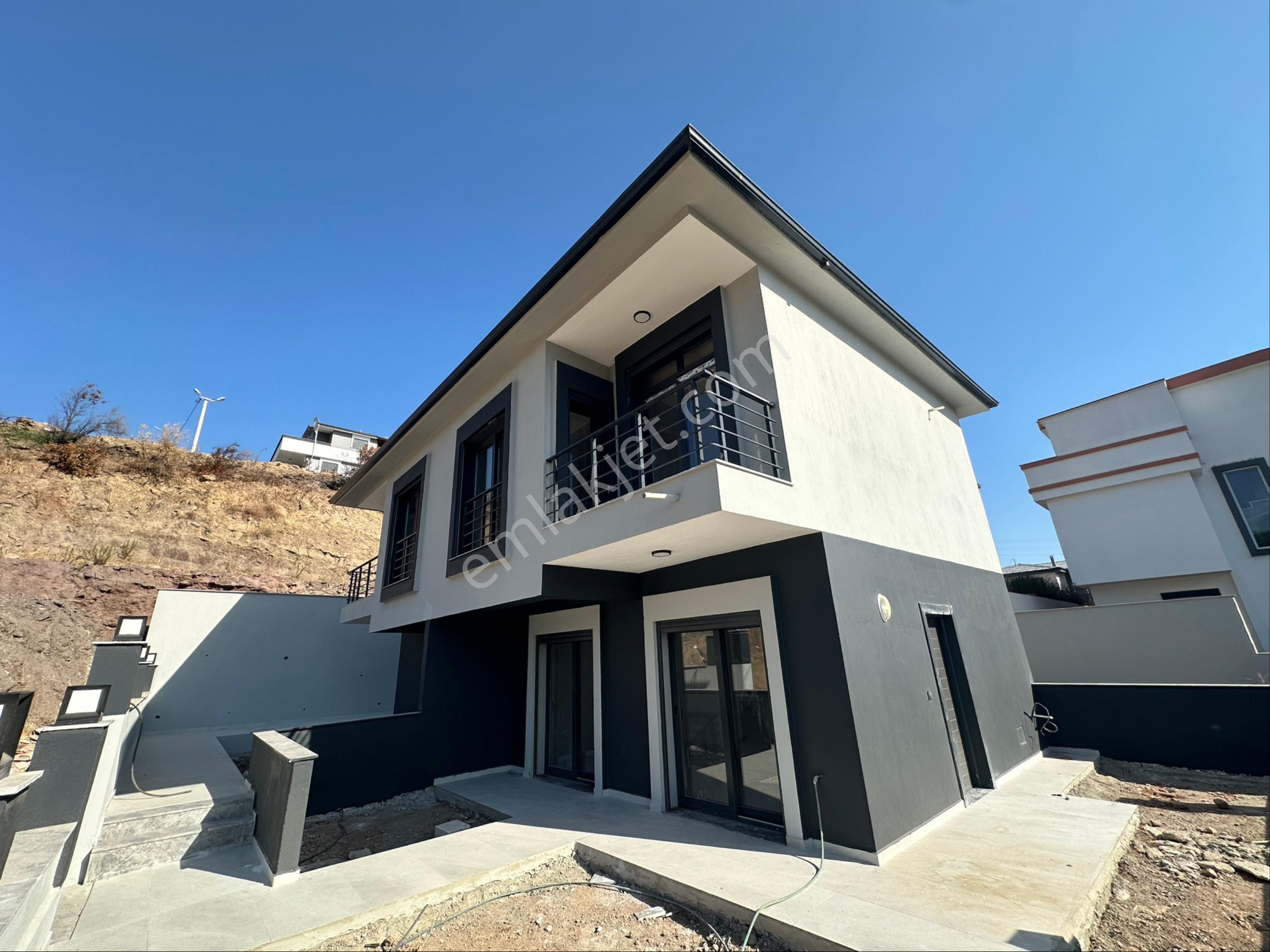 İzmir Seferihisar Doğanbey Payamlı Da Satılık 2+1 Bahçeli Yazlık Villa - Görsel 2