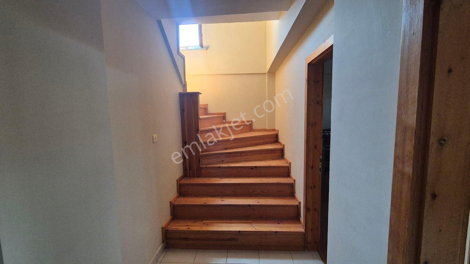 Mehmet Özdemir 'den 3+1 Dublex 215 M2 Kullanışlı Daire - Görsel 14