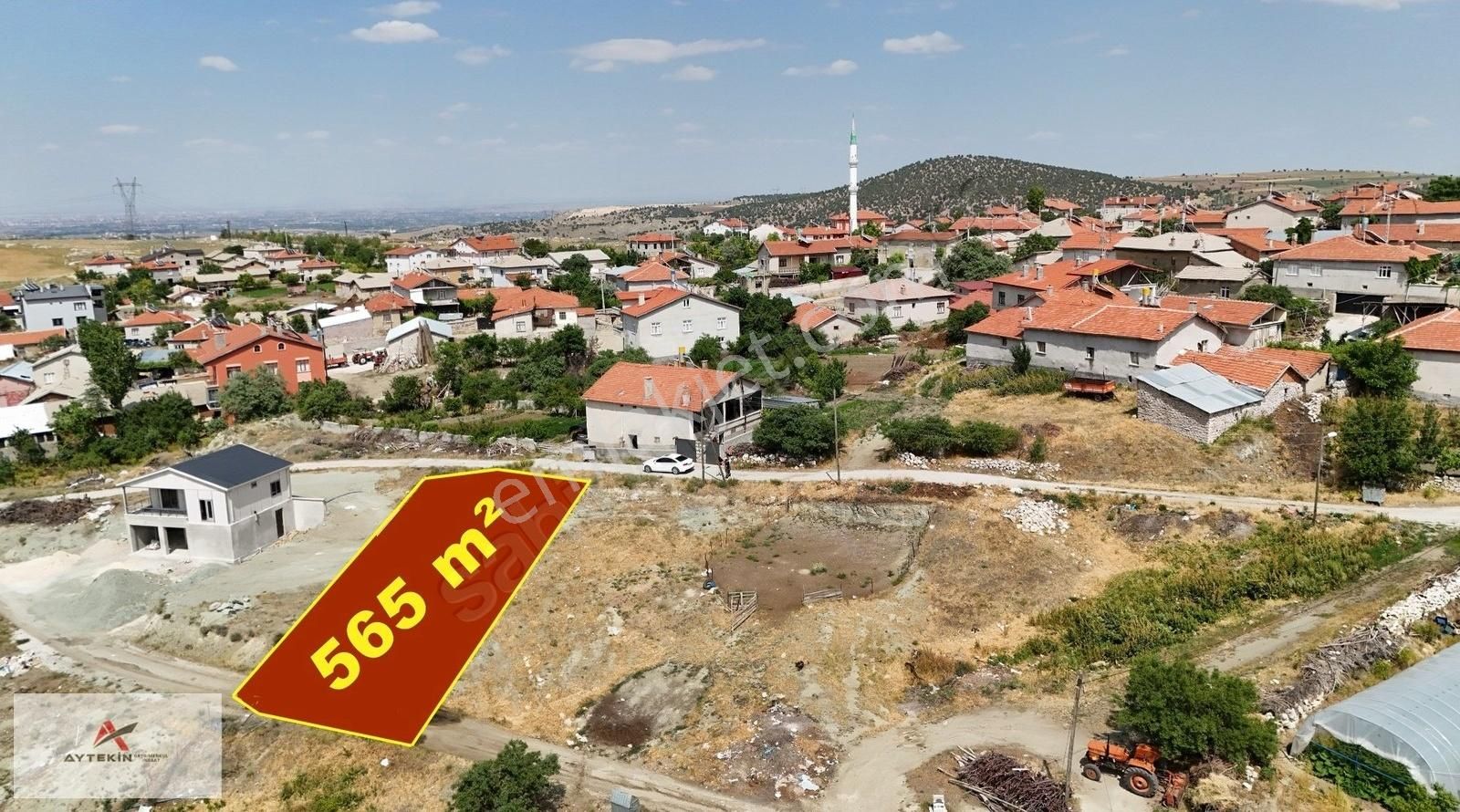 Karadiğin'de 565 M² Otobüs Durağına Yakın Konut Arsası