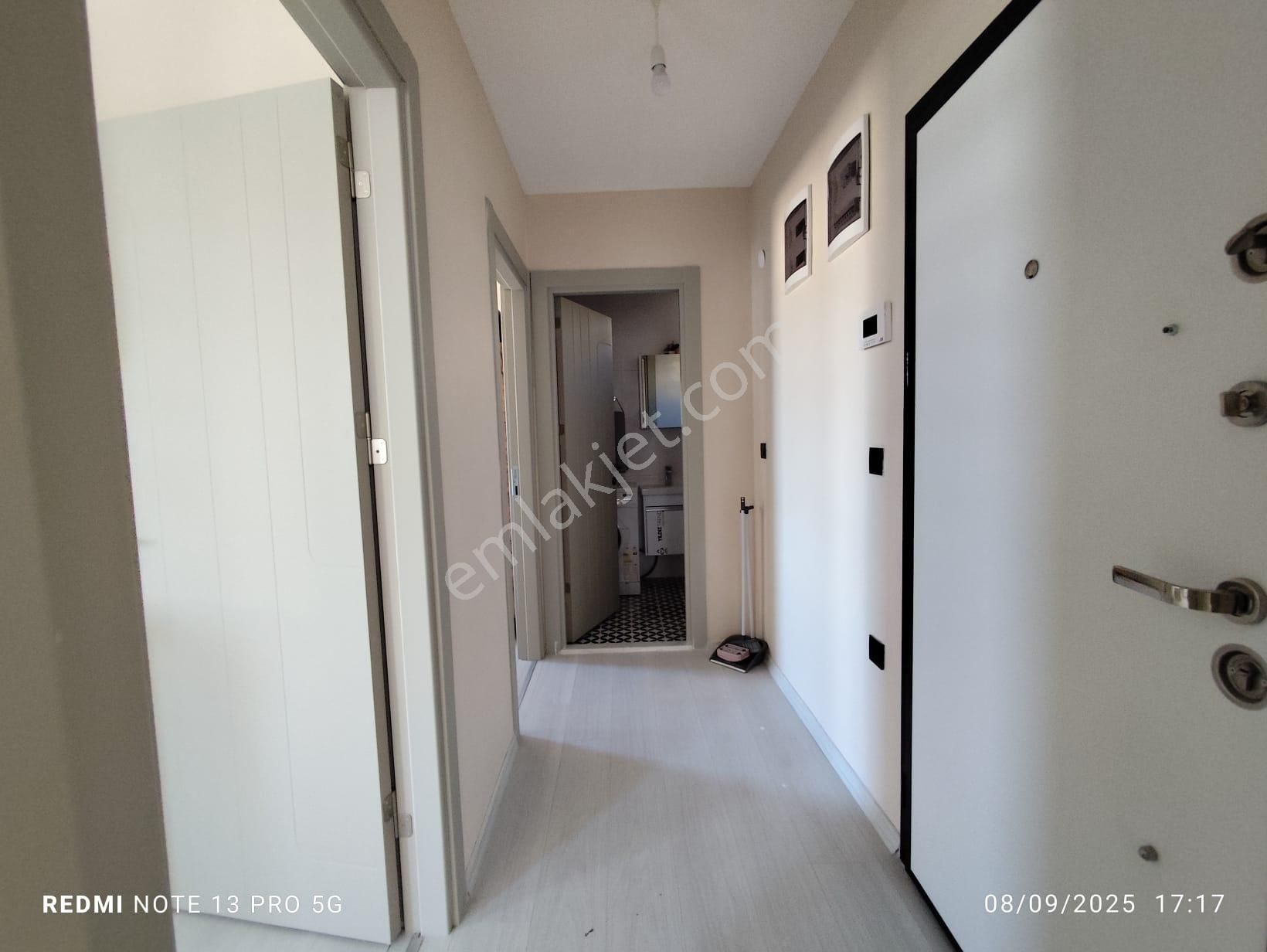 Ayvalık Altınovada 2 Katlı Binanın 2.katı 2+1 Sıfır Daire - Görsel 7