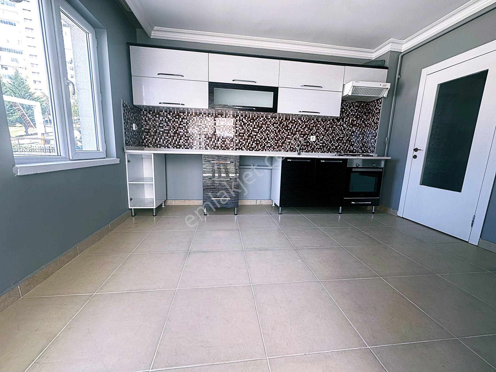 Cihandan Dedekorkut İlkokulu Yakını 4+1 1.katta Masrafsız Daire - Görsel 4