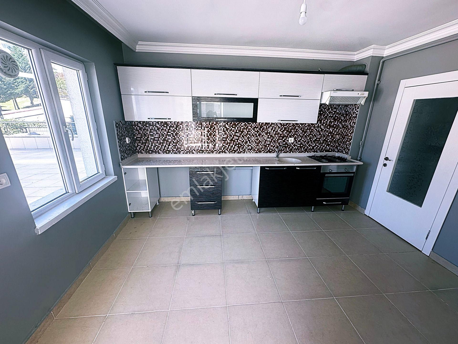 Cihandan Dedekorkut İlkokulu Yakını 4+1 1.katta Masrafsız Daire - Görsel 3